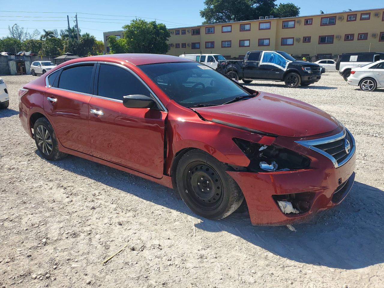 2015 Nissan Altima 2.5 S Red vin: 1N4AL3AP2FN886302