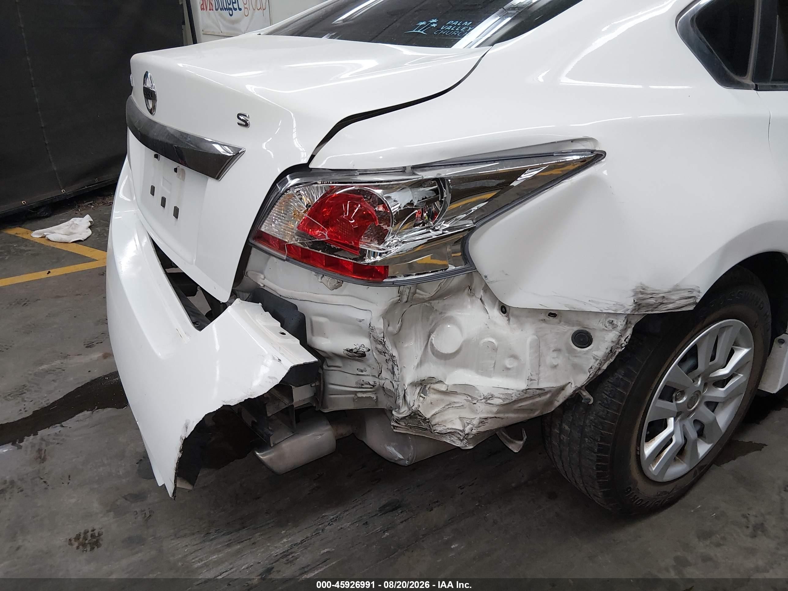 2015 Nissan Altima 2.5/2.5 S/2.5 Sl/2.5 Sv White vin: 1N4AL3AP2FN887935