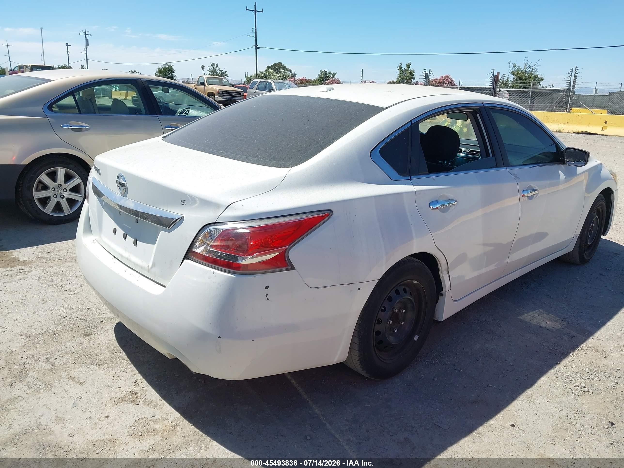 2015 Nissan Altima 2.5/2.5 S/2.5 Sl/2.5 Sv White vin: 1N4AL3AP2FN896098