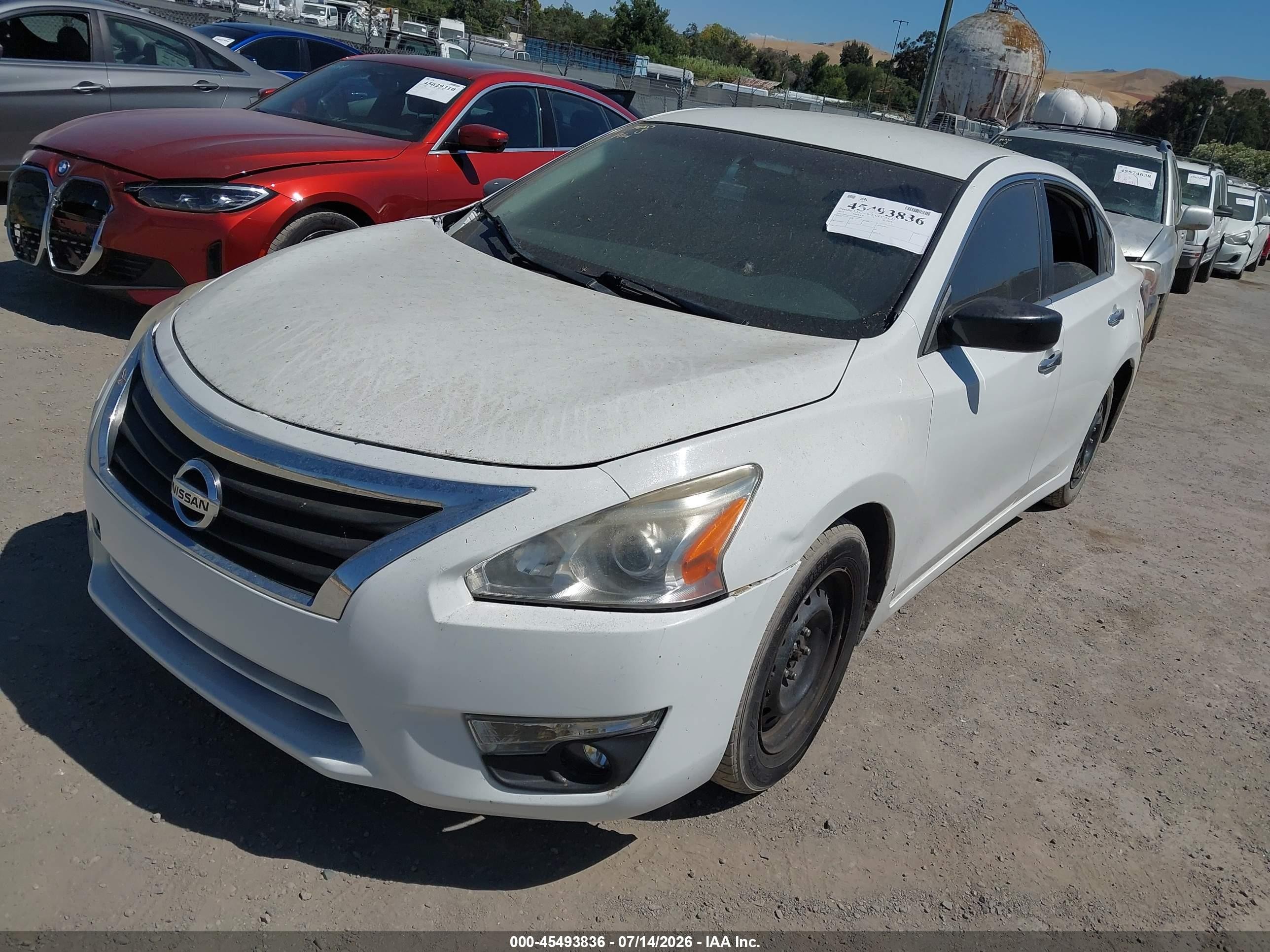 2015 Nissan Altima 2.5/2.5 S/2.5 Sl/2.5 Sv White vin: 1N4AL3AP2FN896098