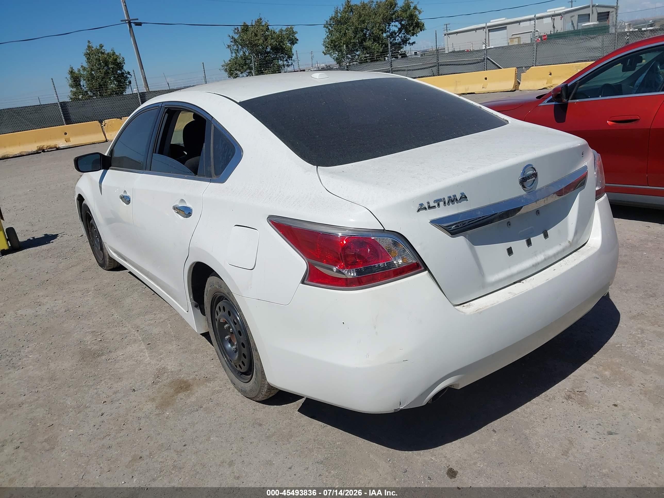 2015 Nissan Altima 2.5/2.5 S/2.5 Sl/2.5 Sv White vin: 1N4AL3AP2FN896098