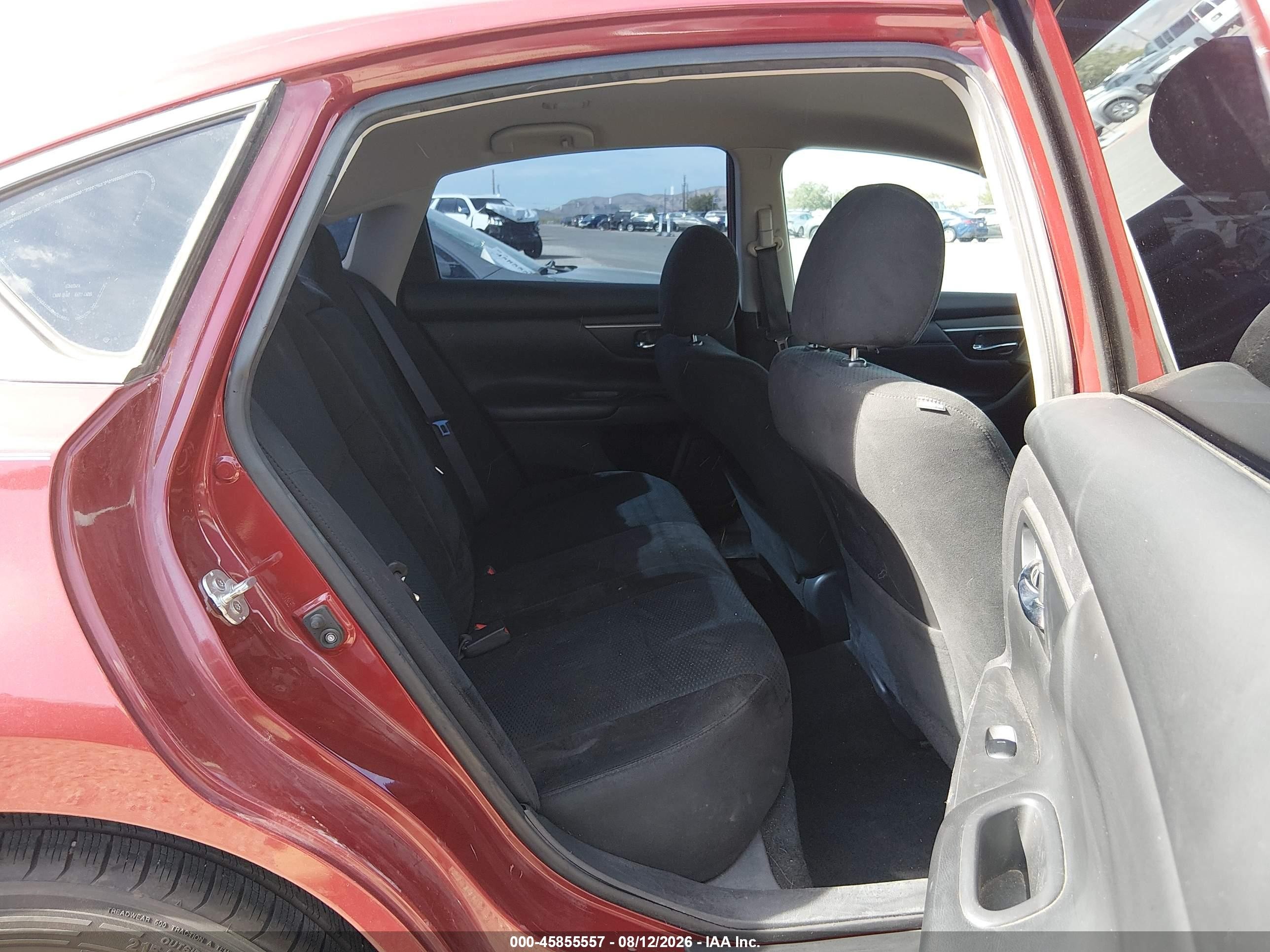 2015 Nissan Altima 2.5 S Red vin: 1N4AL3AP2FN898501