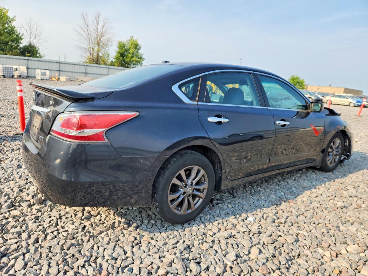 2015 Nissan Altima 2.5 S Charcoal vin: 1N4AL3AP2FN906807