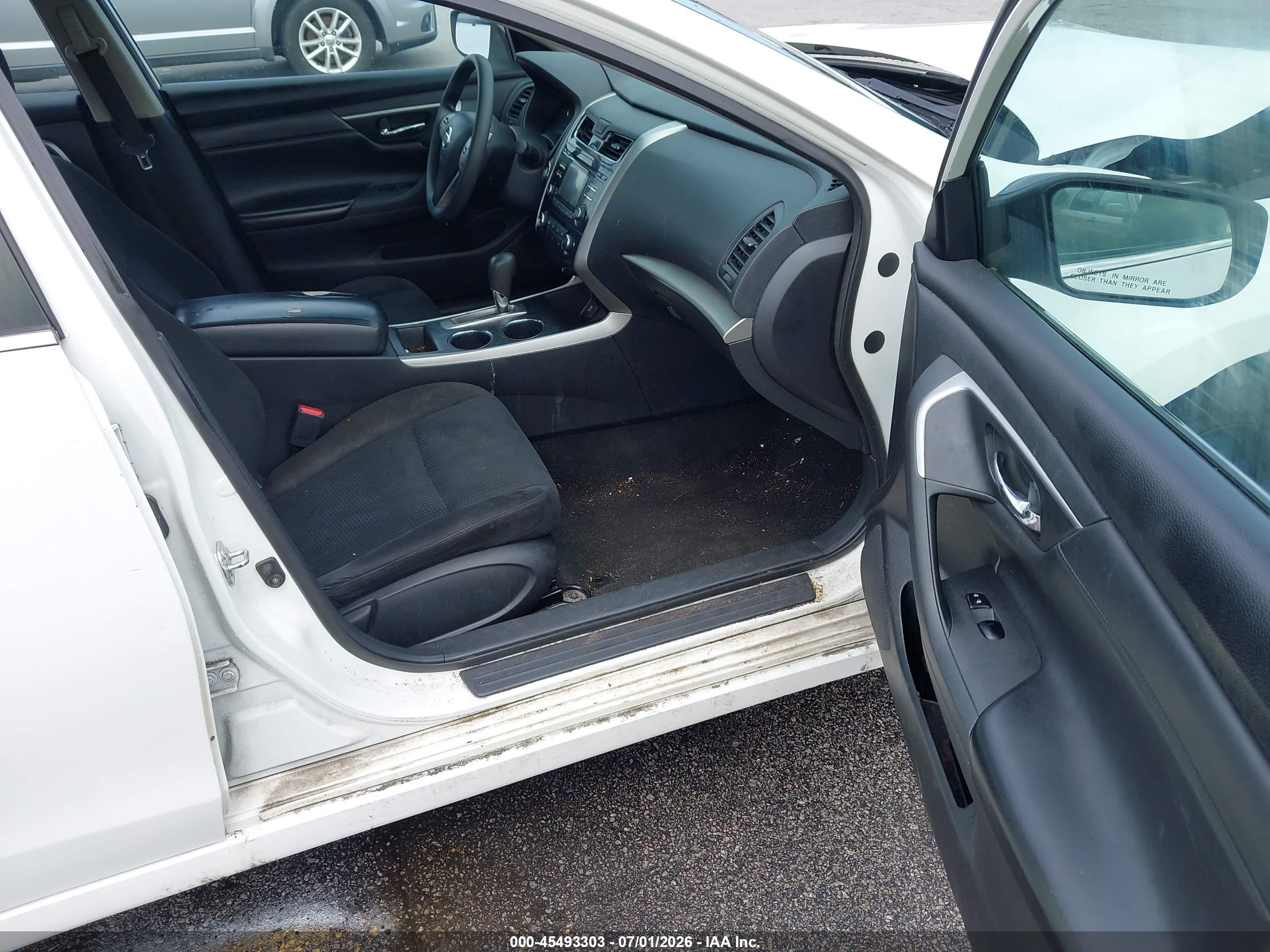 2015 Nissan Altima 2.5 S White vin: 1N4AL3AP2FN913904