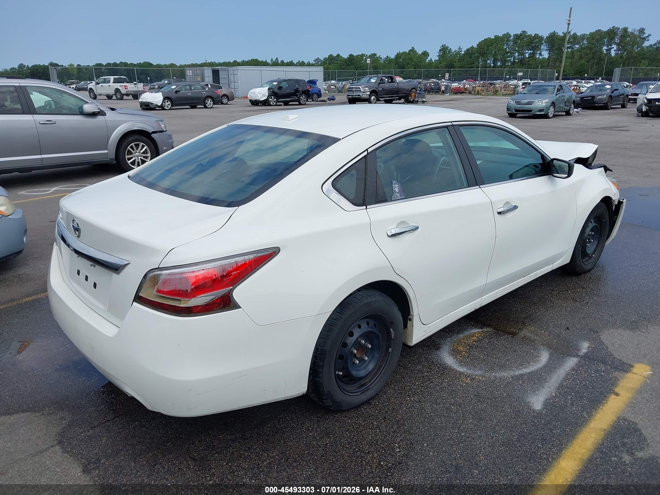2015 Nissan Altima 2.5 S White vin: 1N4AL3AP2FN913904