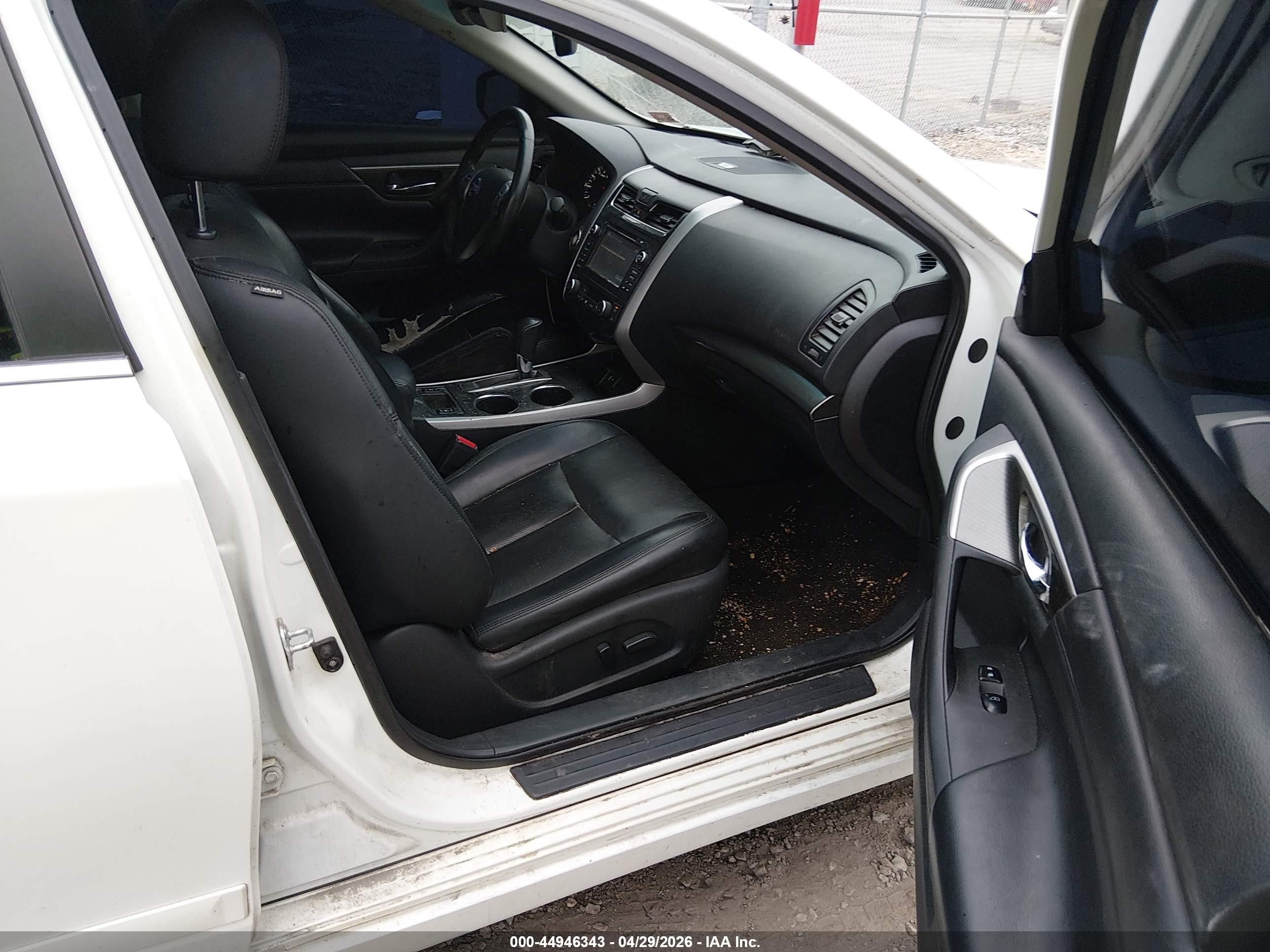 2015 Nissan Altima 2.5 Sl White vin: 1N4AL3AP2FN919850