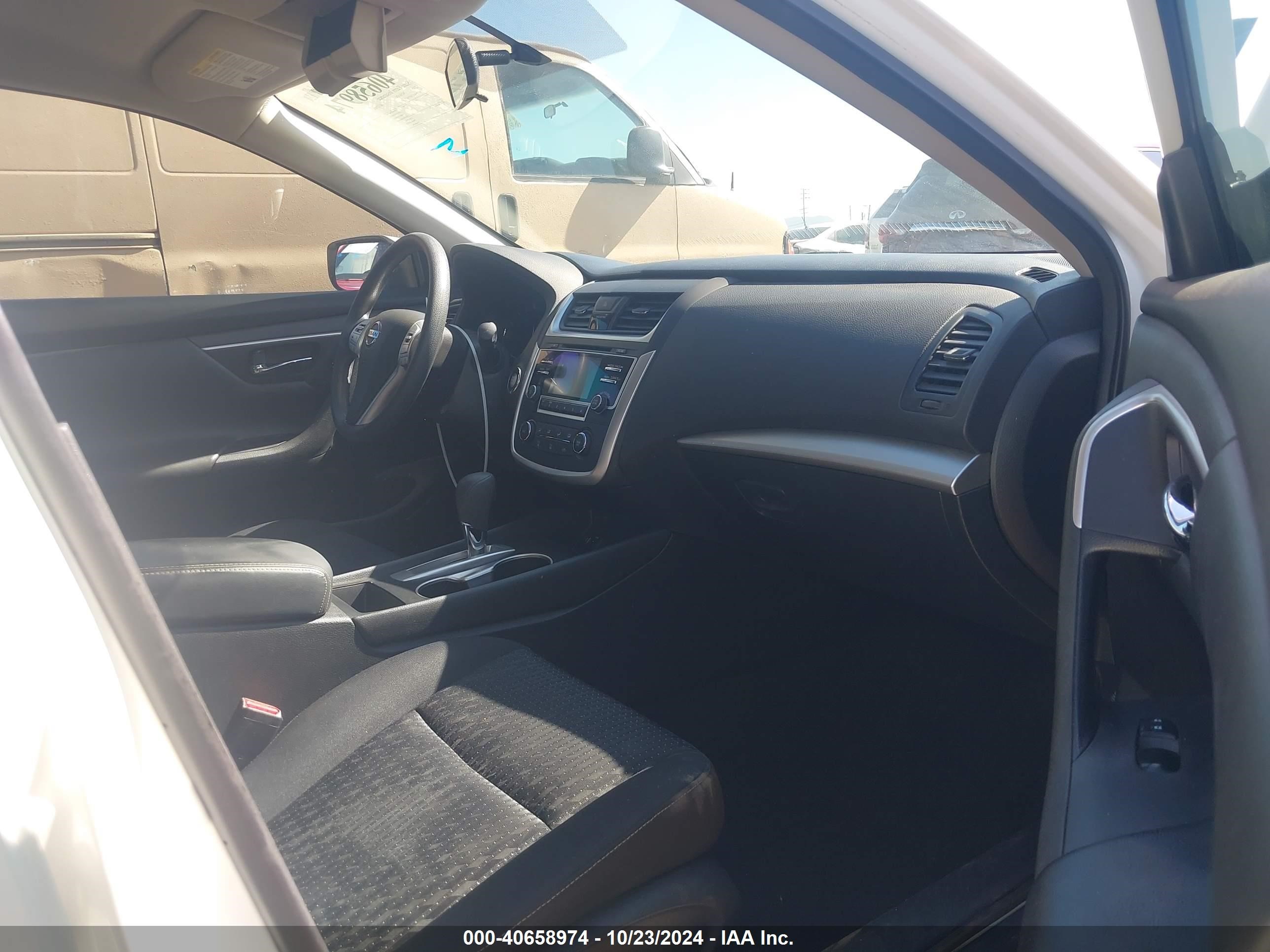 2016 Nissan Altima 2.5 S White vin: 1N4AL3AP2GC197454