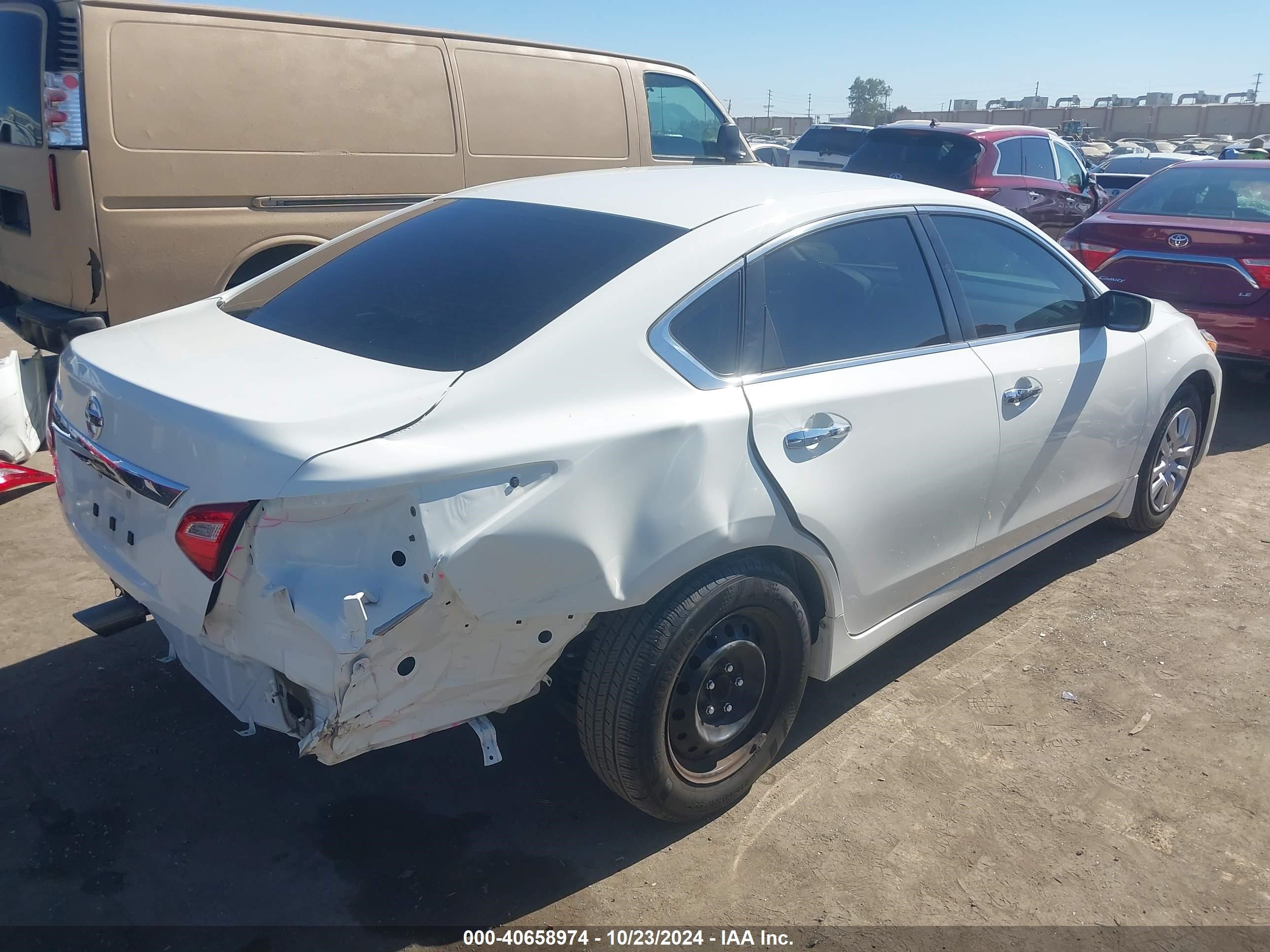 2016 Nissan Altima 2.5 S White vin: 1N4AL3AP2GC197454