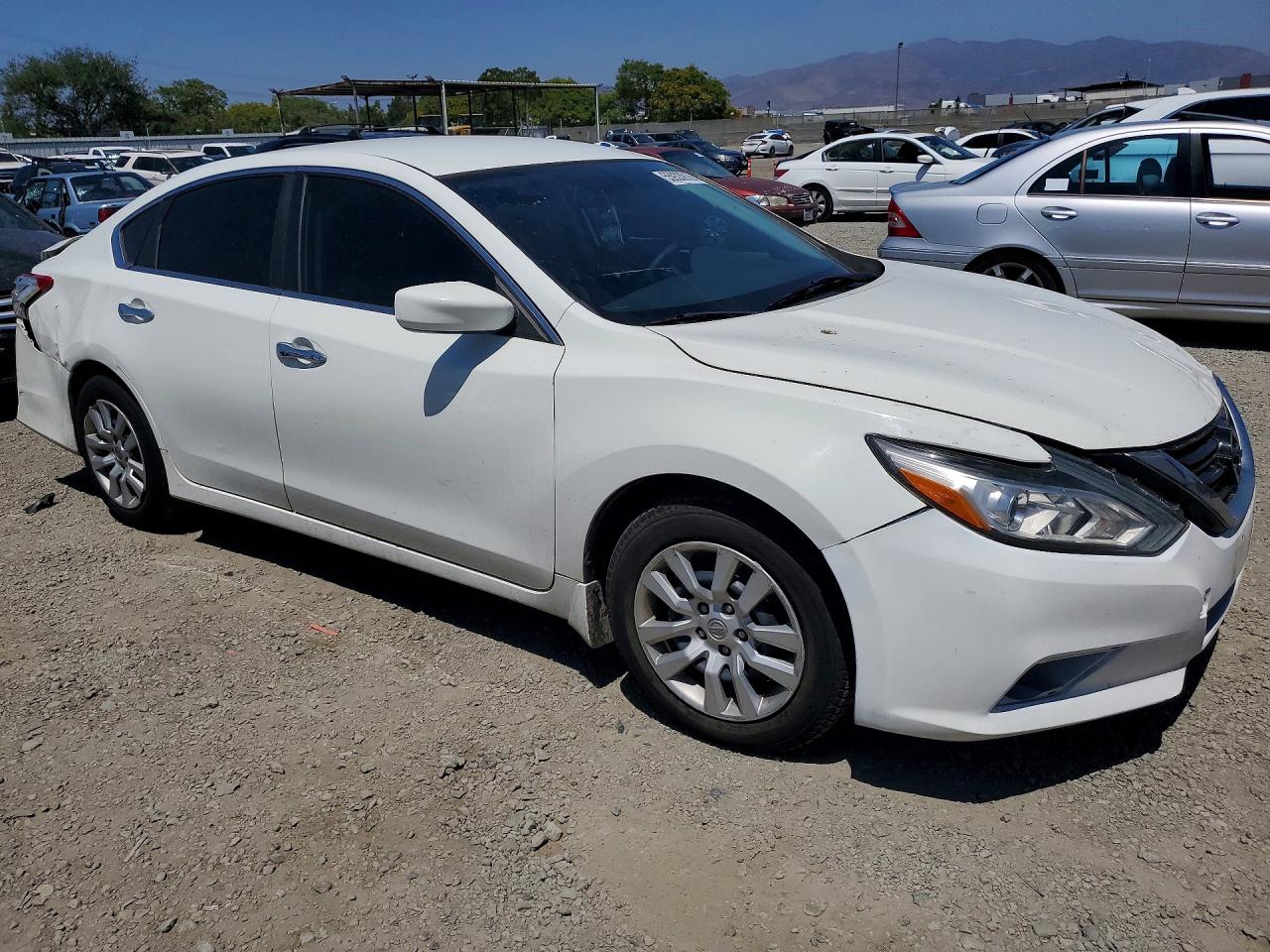 2016 Nissan Altima 2.5 S White vin: 1N4AL3AP2GC197454