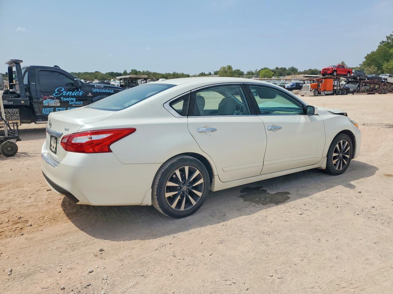 2016 Nissan Altima 2.5 Sv White vin: 1N4AL3AP2GC274694