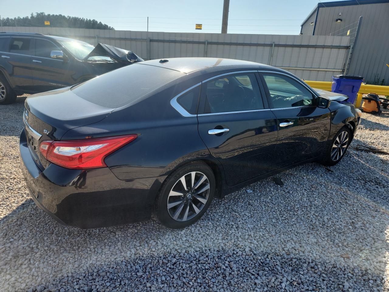 2017 Nissan Altima 2.5 Sv Black vin: 1N4AL3AP2HC124313