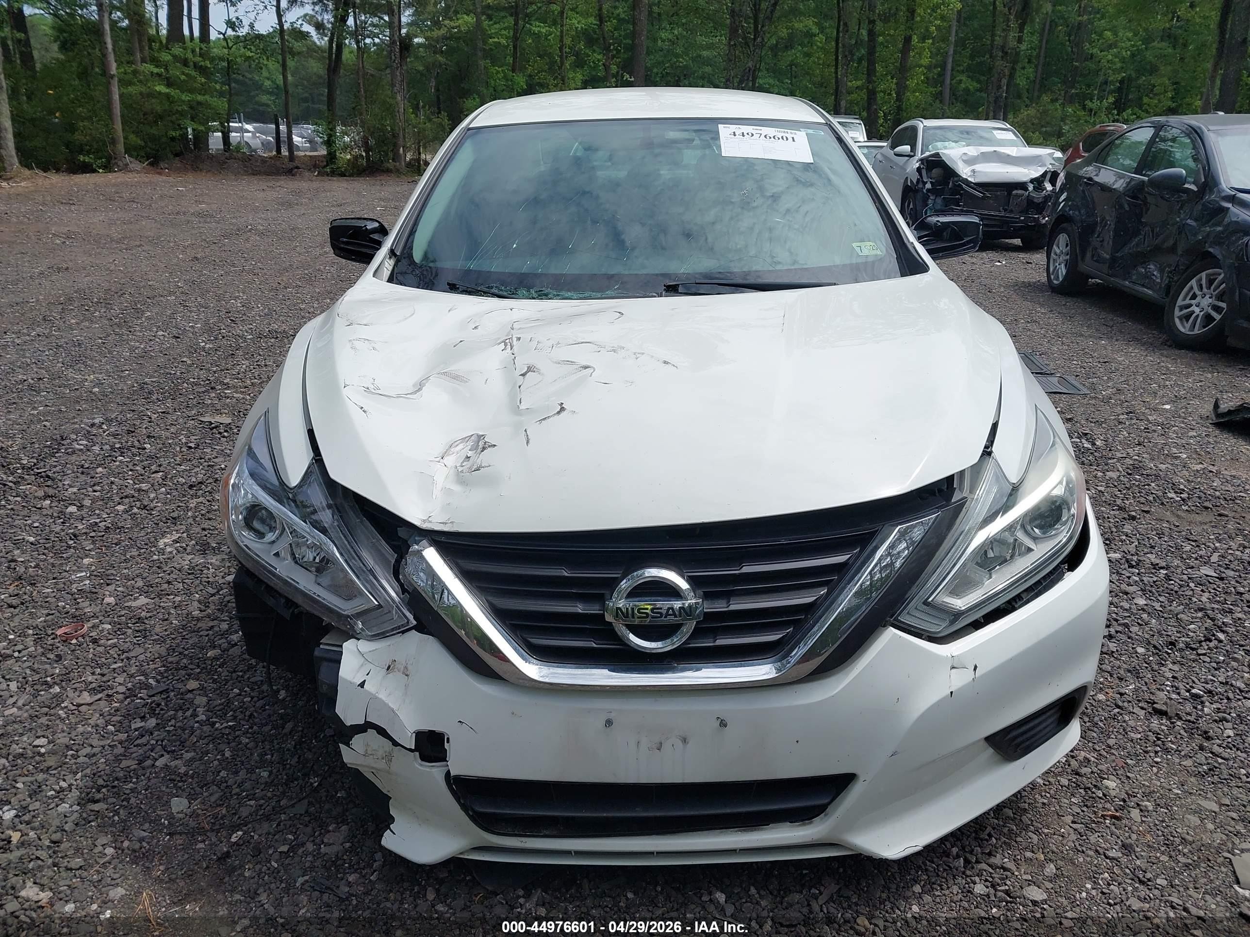 2017 Nissan Altima 2.5 S White vin: 1N4AL3AP2HC132654