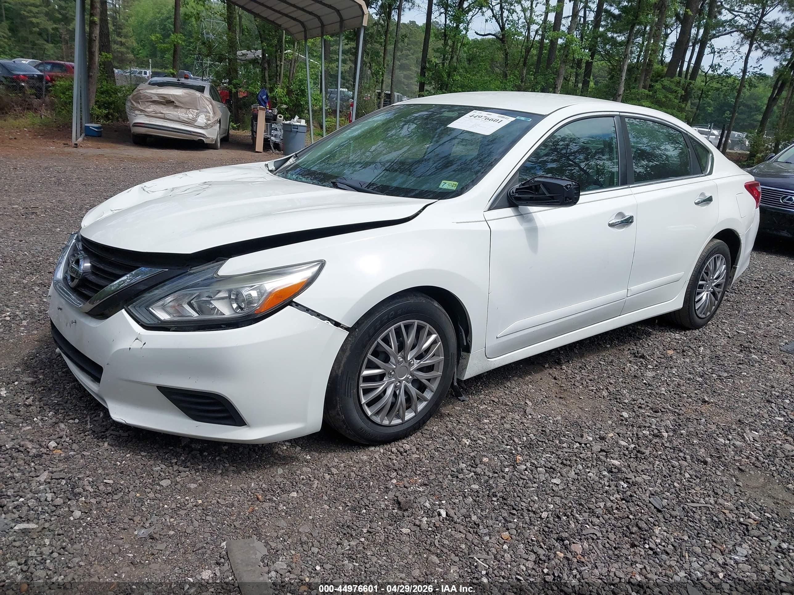 2017 Nissan Altima 2.5 S White vin: 1N4AL3AP2HC132654