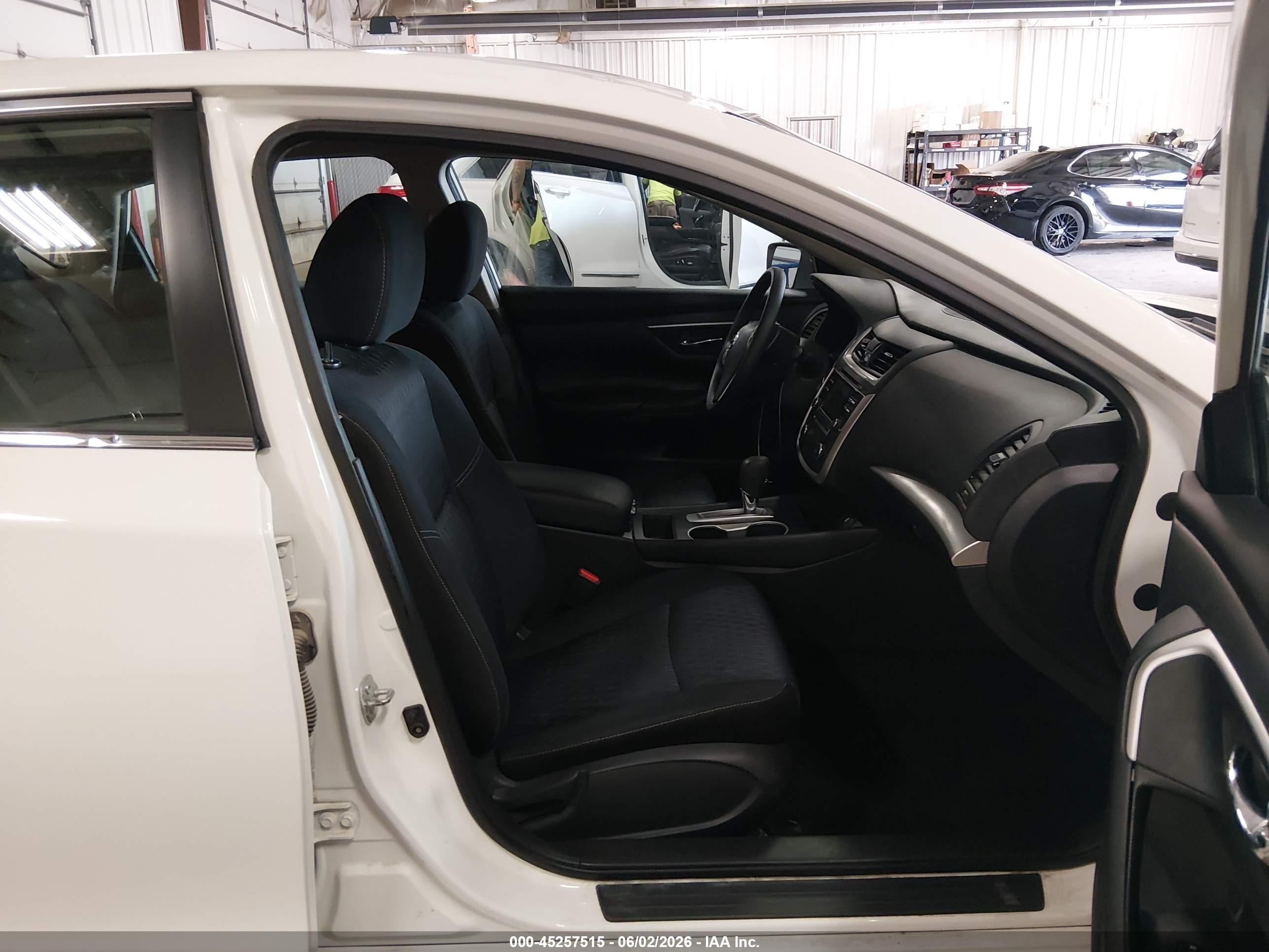 2017 Nissan Altima 2.5 S White vin: 1N4AL3AP2HC227750