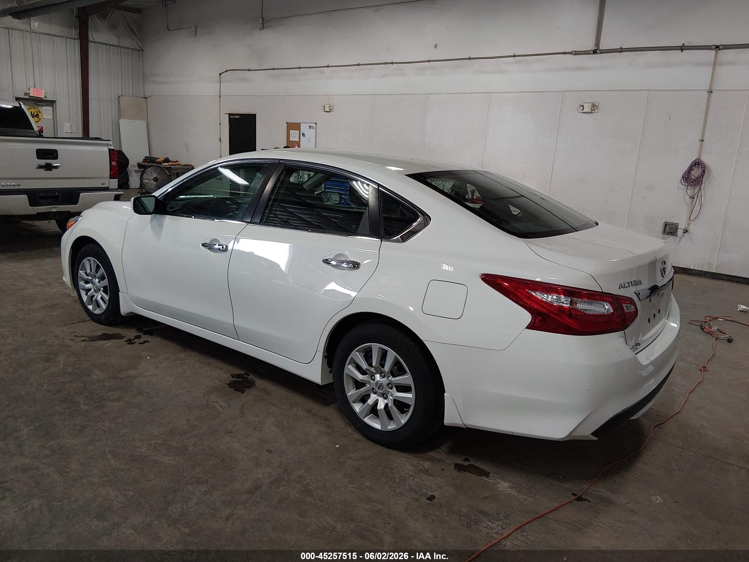 2017 Nissan Altima 2.5 S White vin: 1N4AL3AP2HC227750