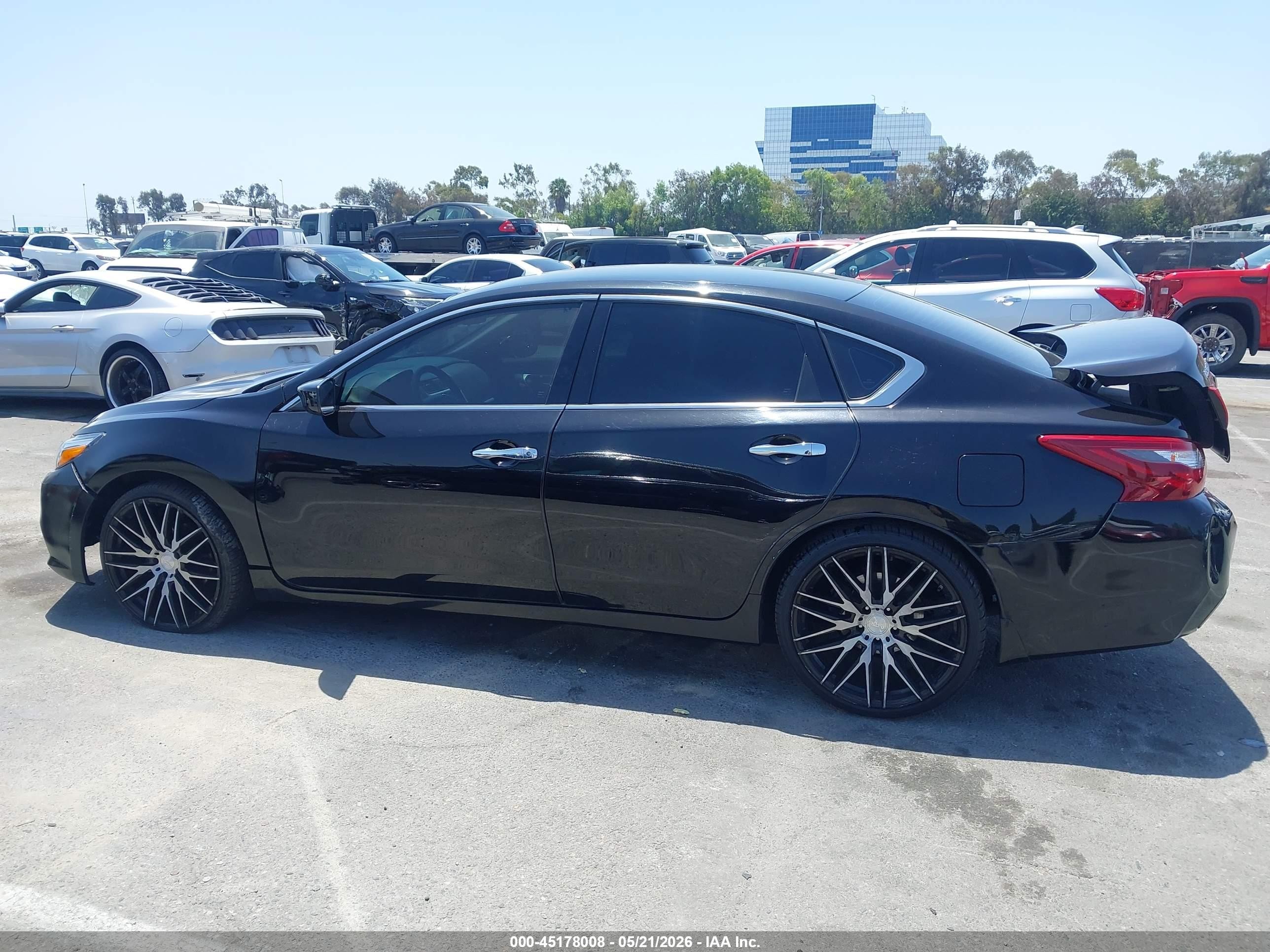 2018 Nissan Altima 2.5 S Black vin: 1N4AL3AP2JC153011