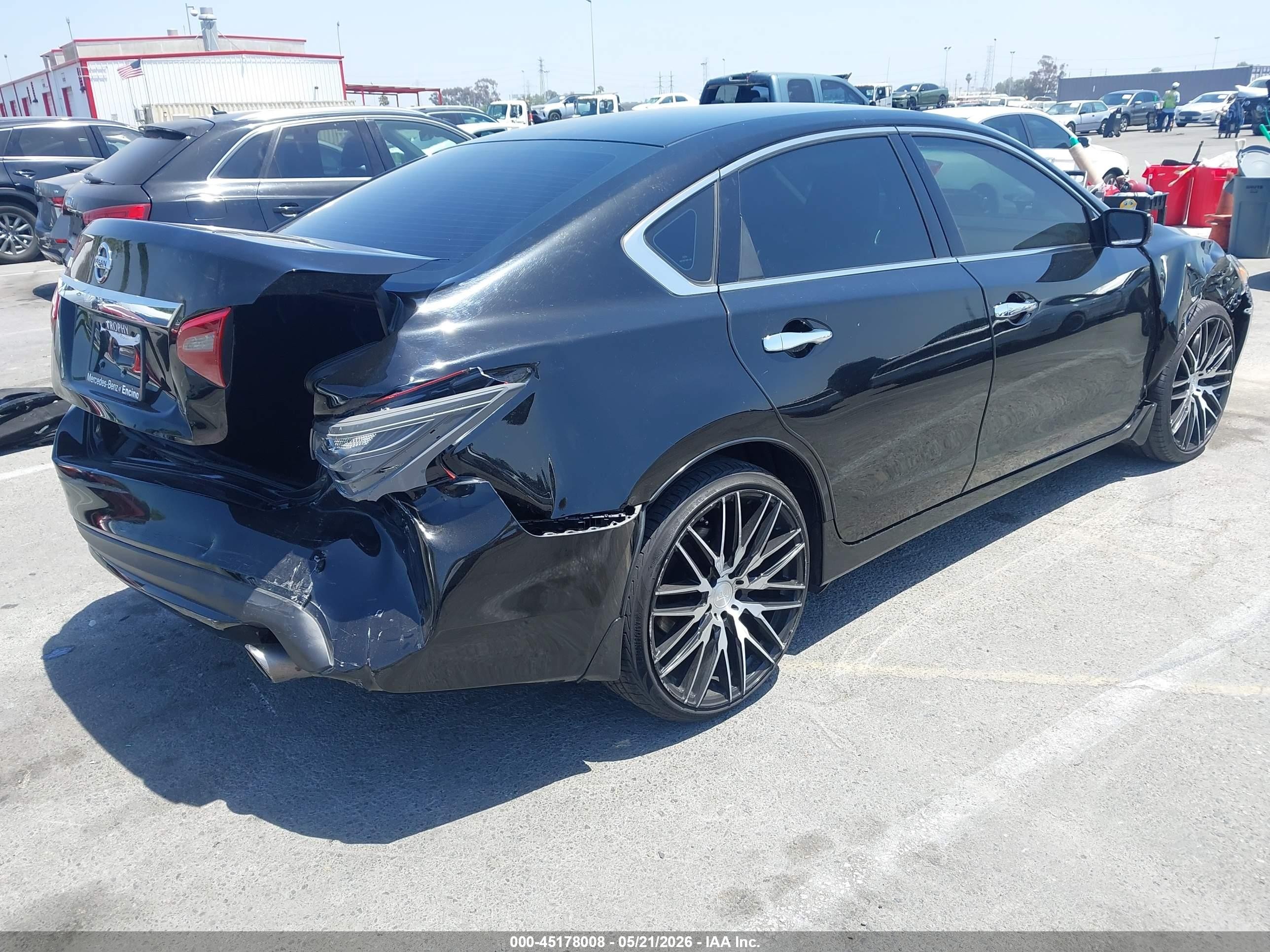 2018 Nissan Altima 2.5 S Black vin: 1N4AL3AP2JC153011