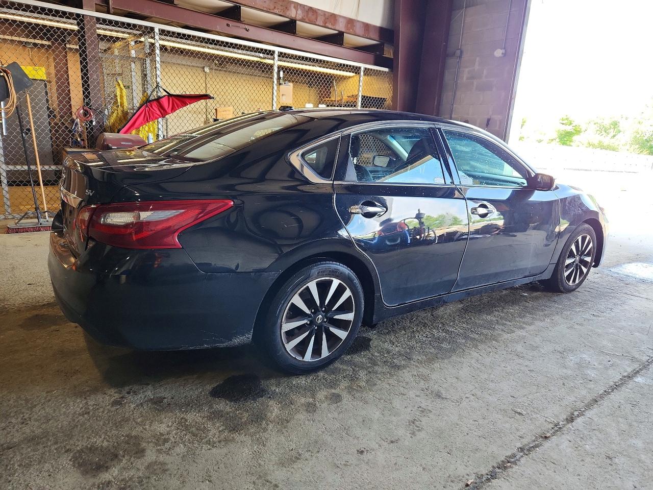 2018 Nissan Altima 2.5 Sv Black vin: 1N4AL3AP2JC272063