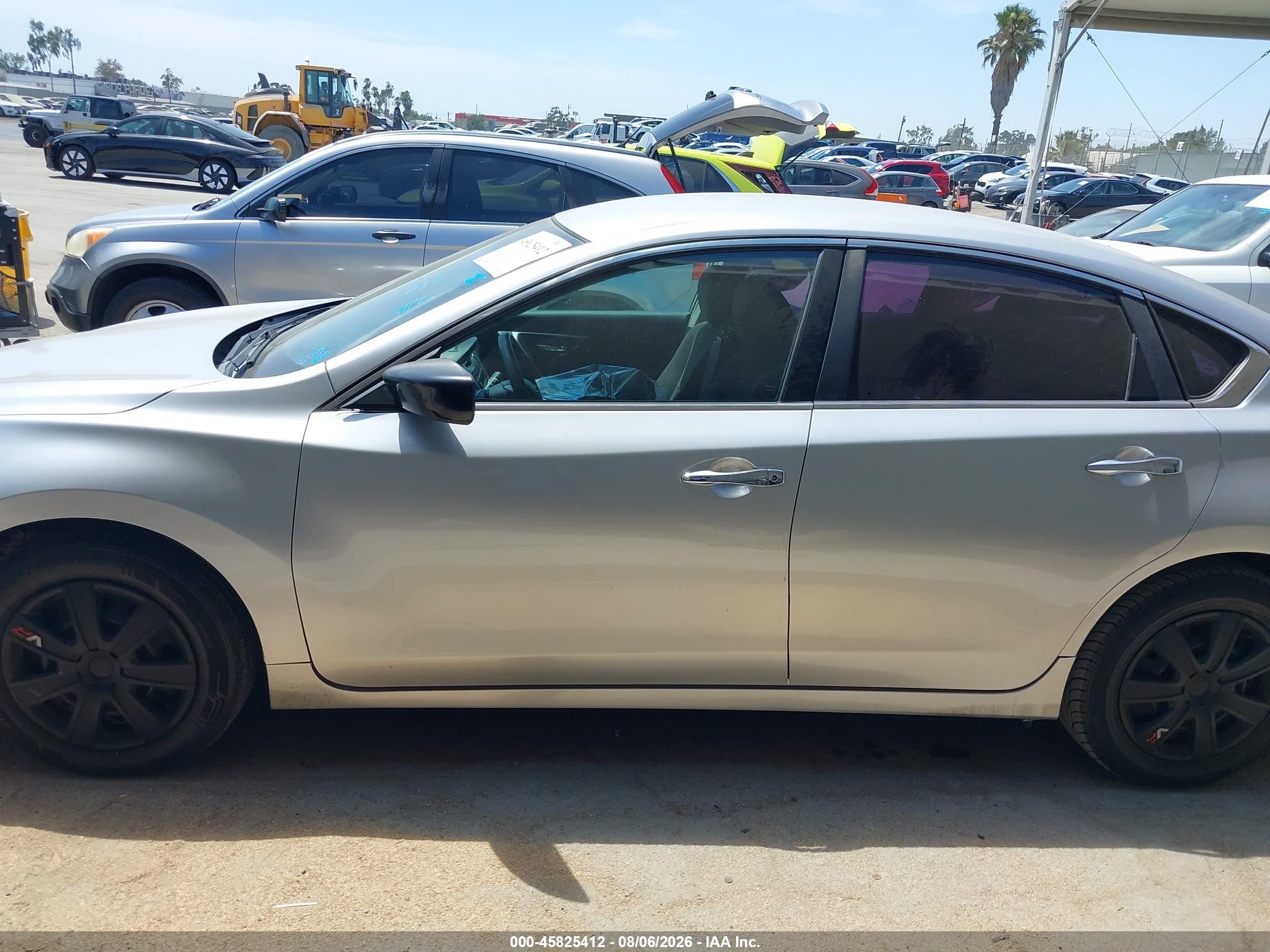 2013 Nissan Altima 2.5/s/sv/sl Silver vin: 1N4AL3AP3DC106526