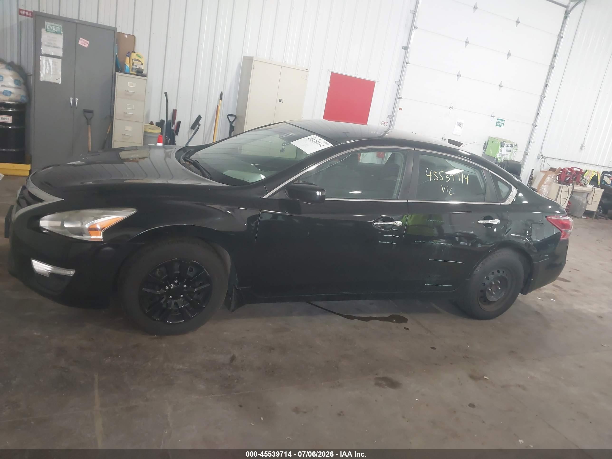 2013 Nissan Altima 2.5 S Black vin: 1N4AL3AP3DC121057