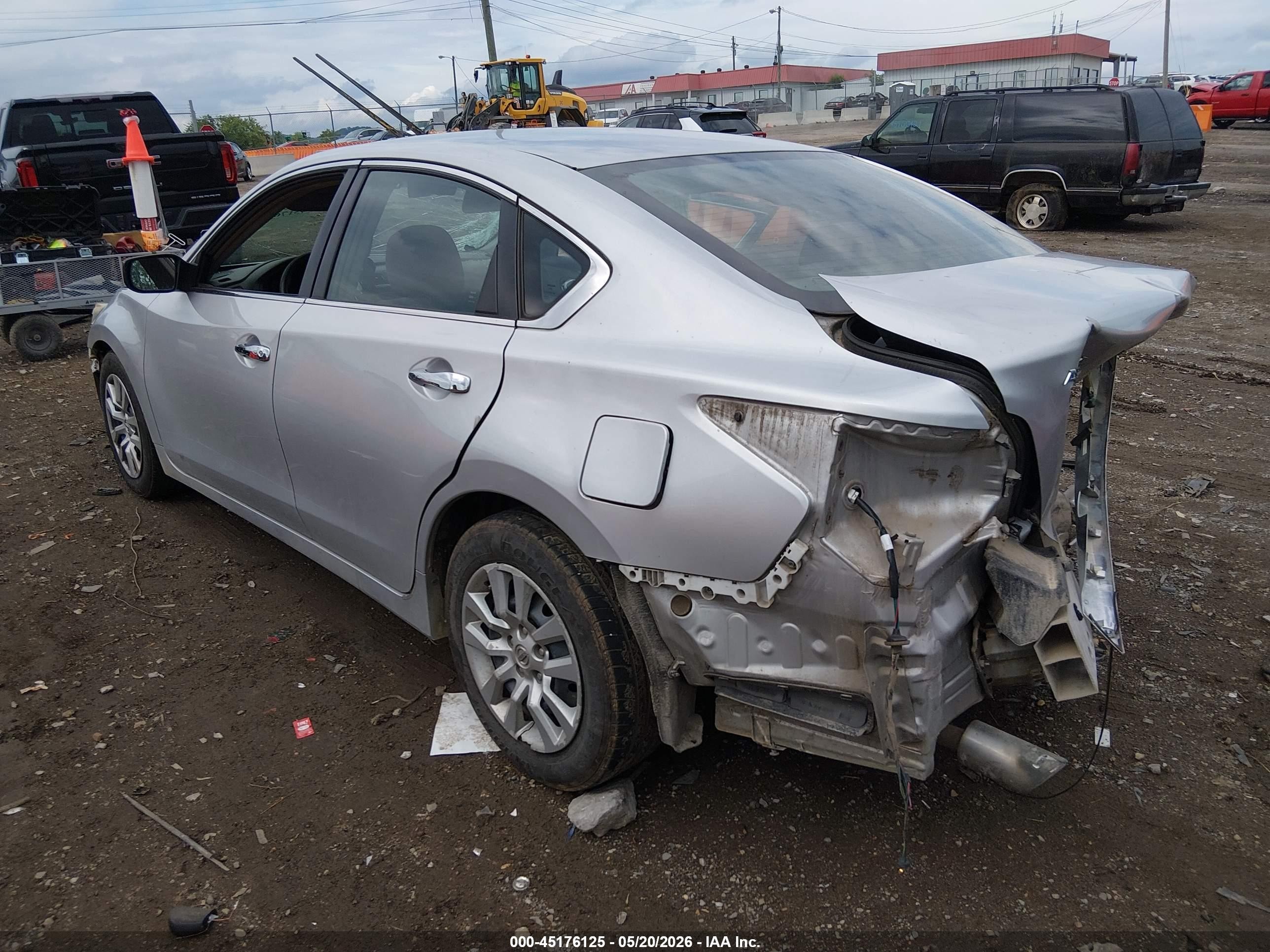 2013 Nissan Altima 2.5 S Silver vin: 1N4AL3AP3DC184918