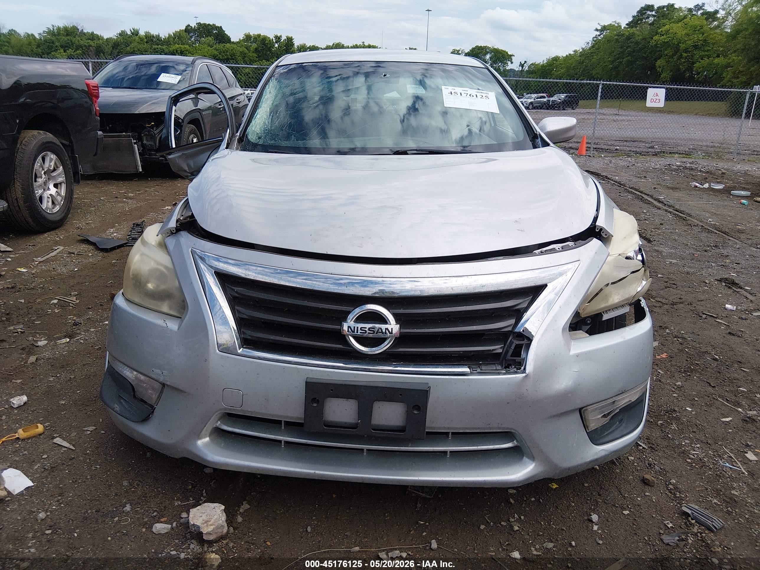 2013 Nissan Altima 2.5 S Silver vin: 1N4AL3AP3DC184918