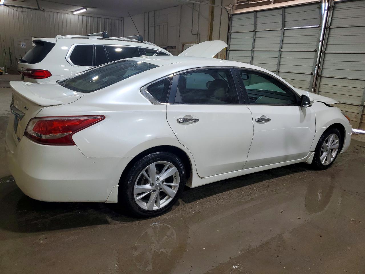 2013 Nissan Altima 2.5 White vin: 1N4AL3AP3DC194042