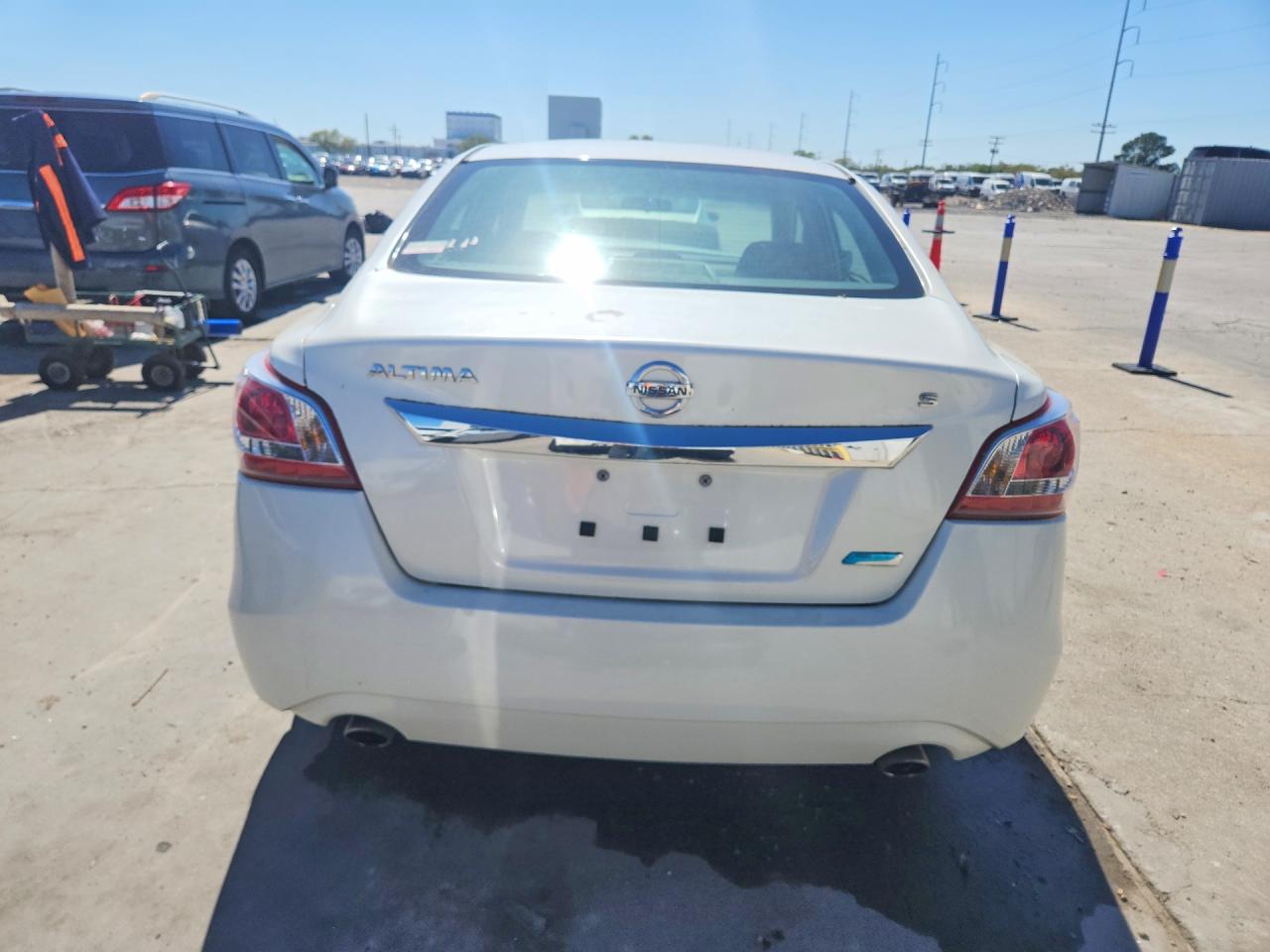 2013 Nissan Altima 2.5 Белый vin: 1N4AL3AP3DC198687