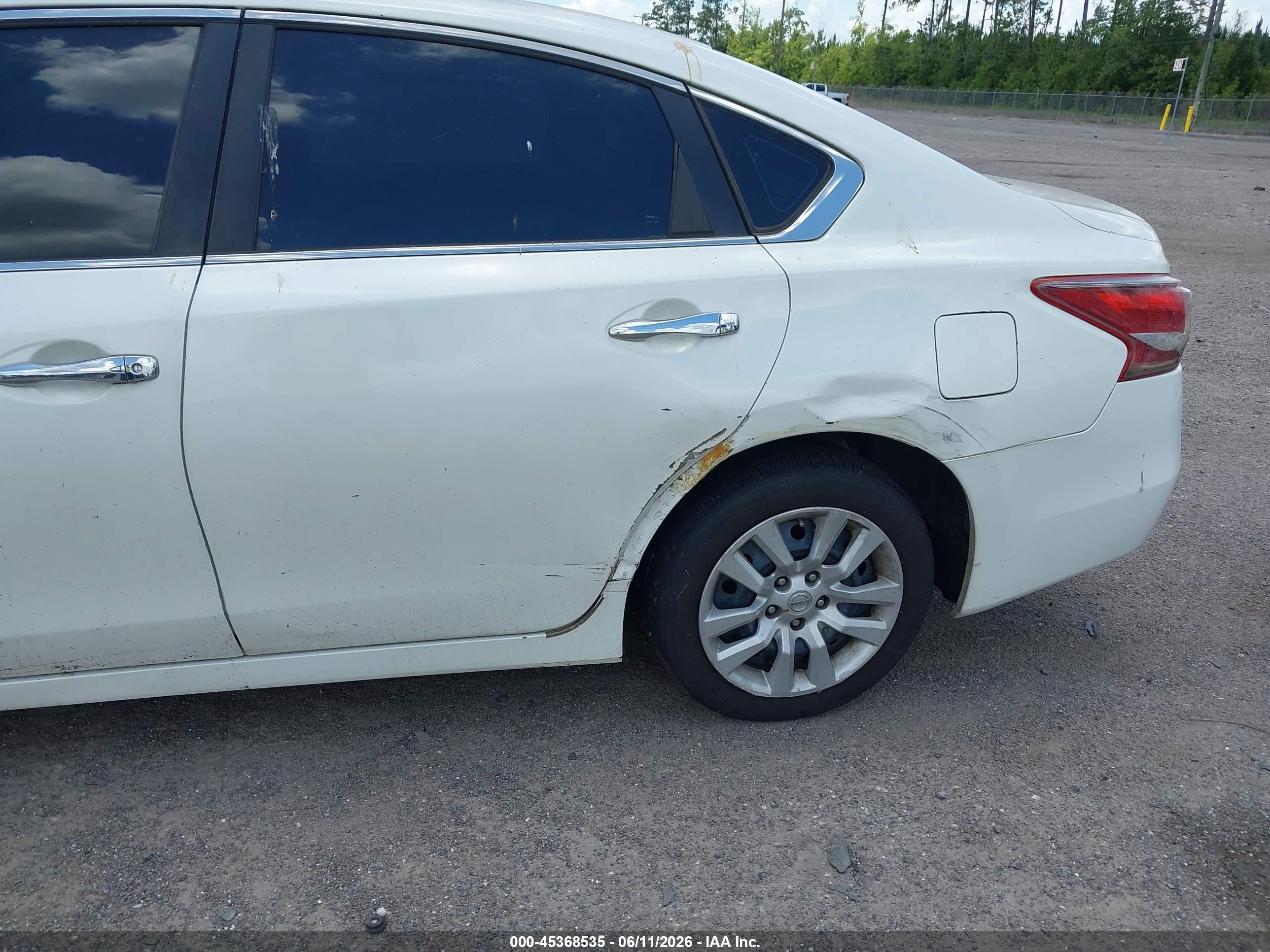 2013 Nissan Altima 2.5 S White vin: 1N4AL3AP3DC208036