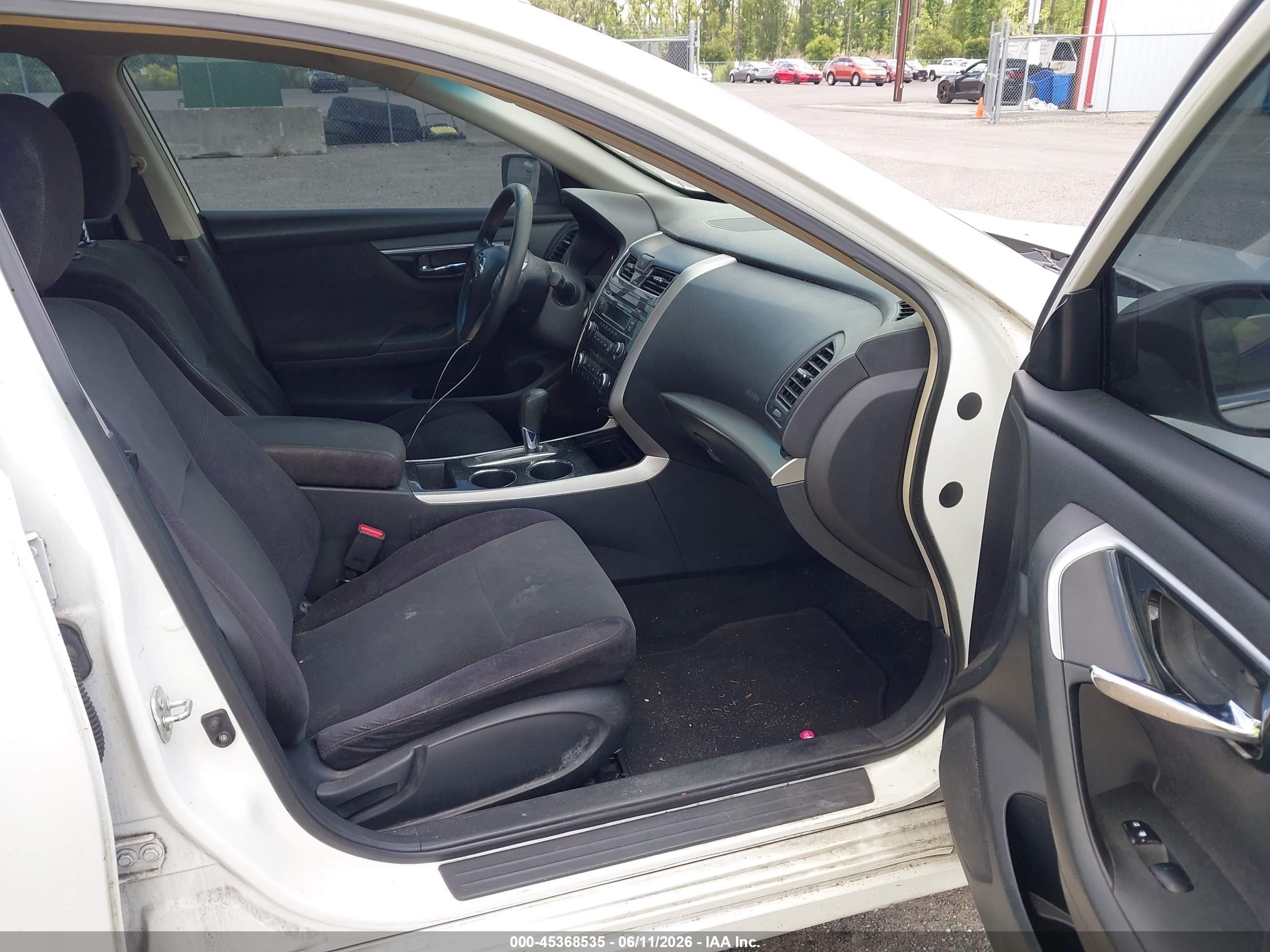 2013 Nissan Altima 2.5 S White vin: 1N4AL3AP3DC208036