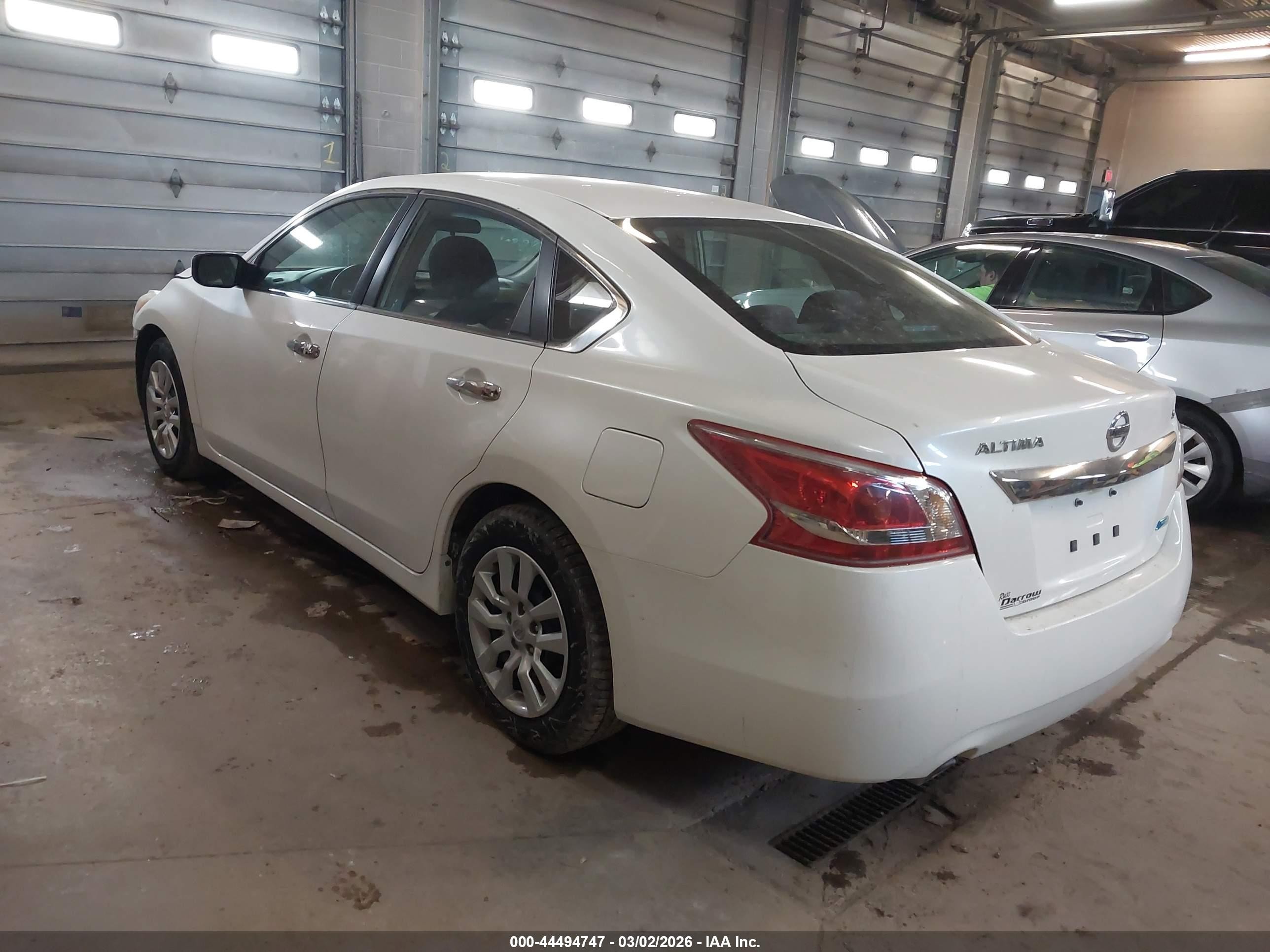 2013 Nissan Altima 2.5 S White vin: 1N4AL3AP3DC237391