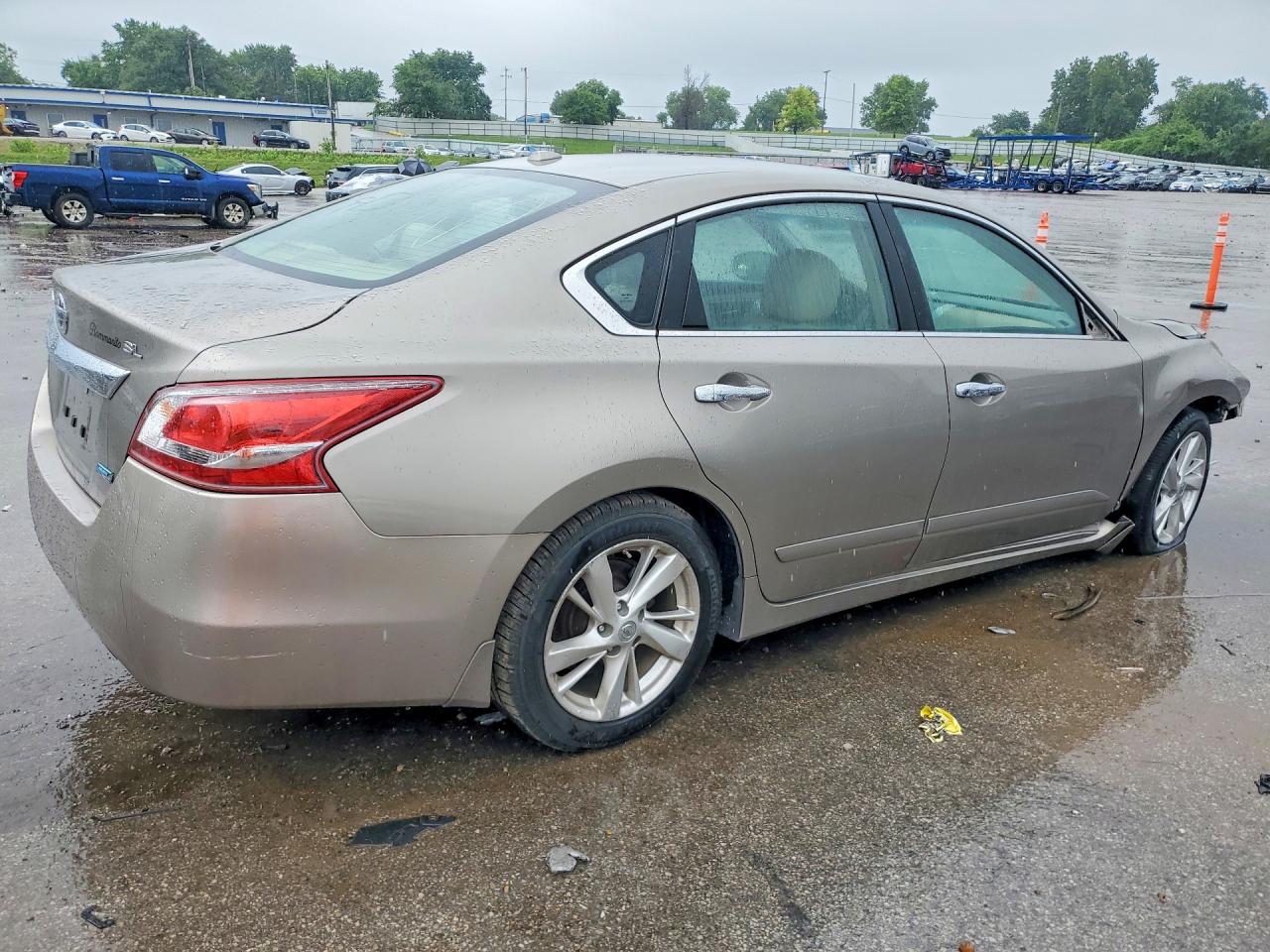 2013 Nissan Altima 2.5 Tan vin: 1N4AL3AP3DC237603
