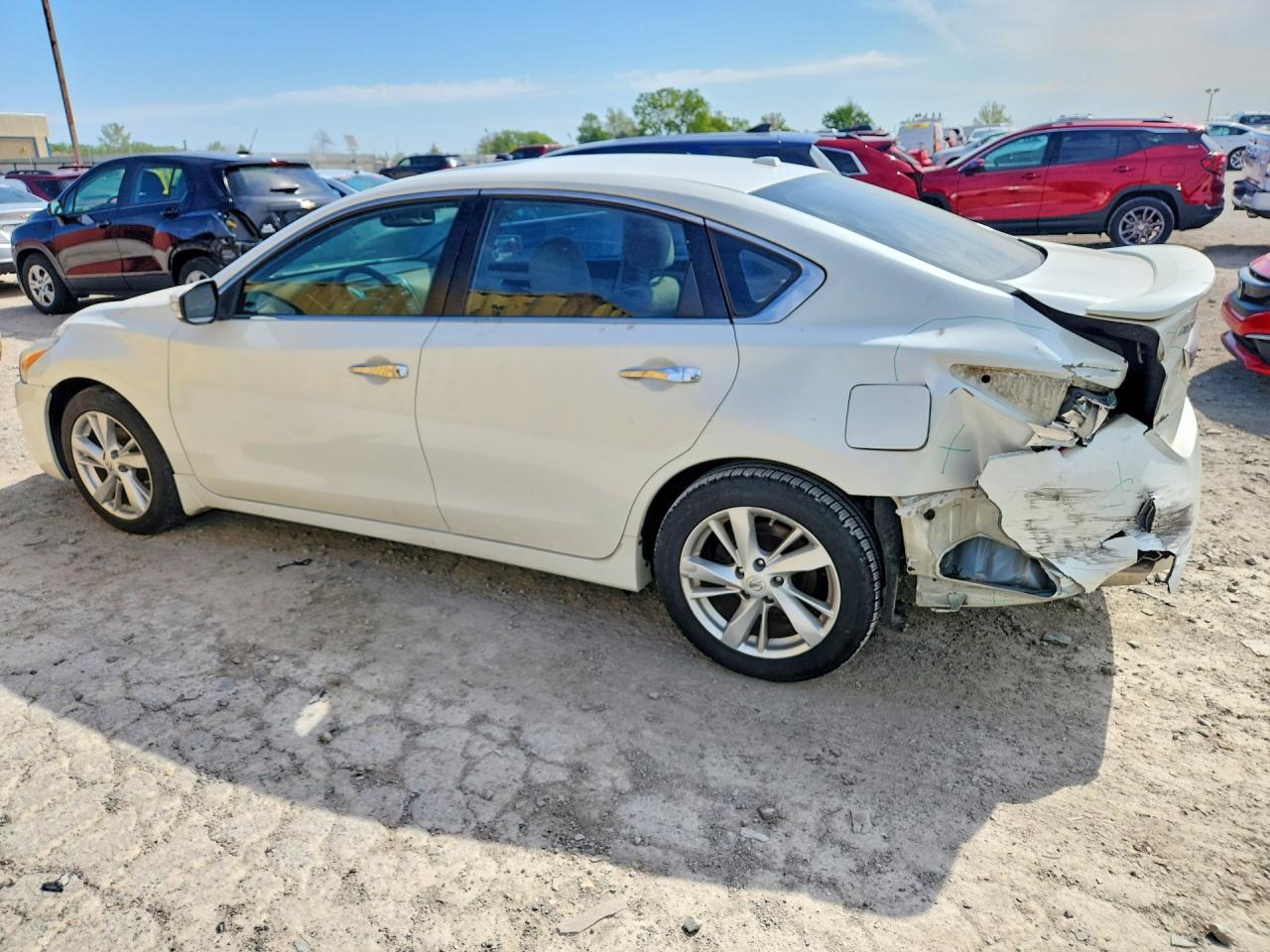 2013 Nissan Altima 2.5 White vin: 1N4AL3AP3DC243191