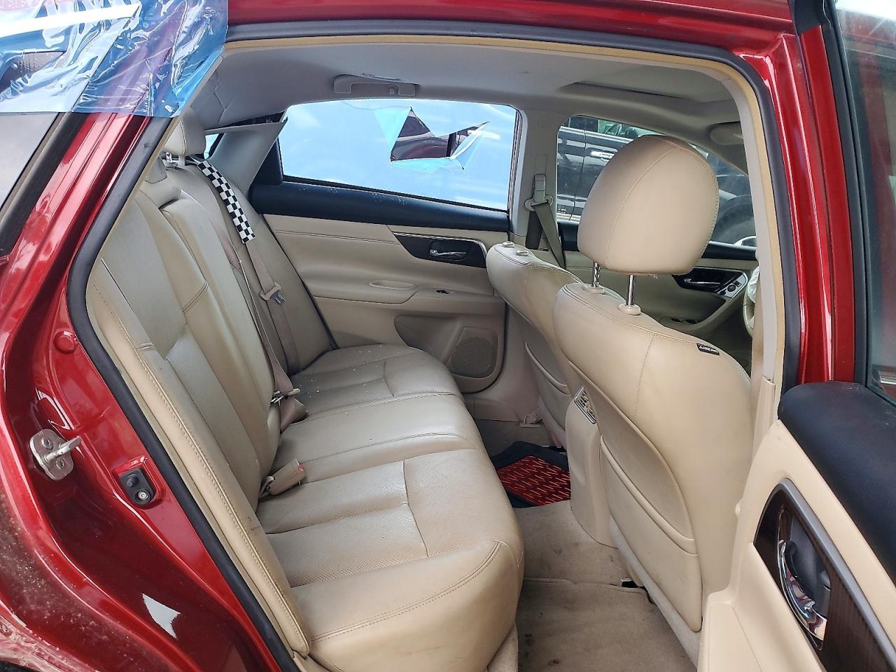 2013 Nissan Altima 2.5 Red vin: 1N4AL3AP3DC247452