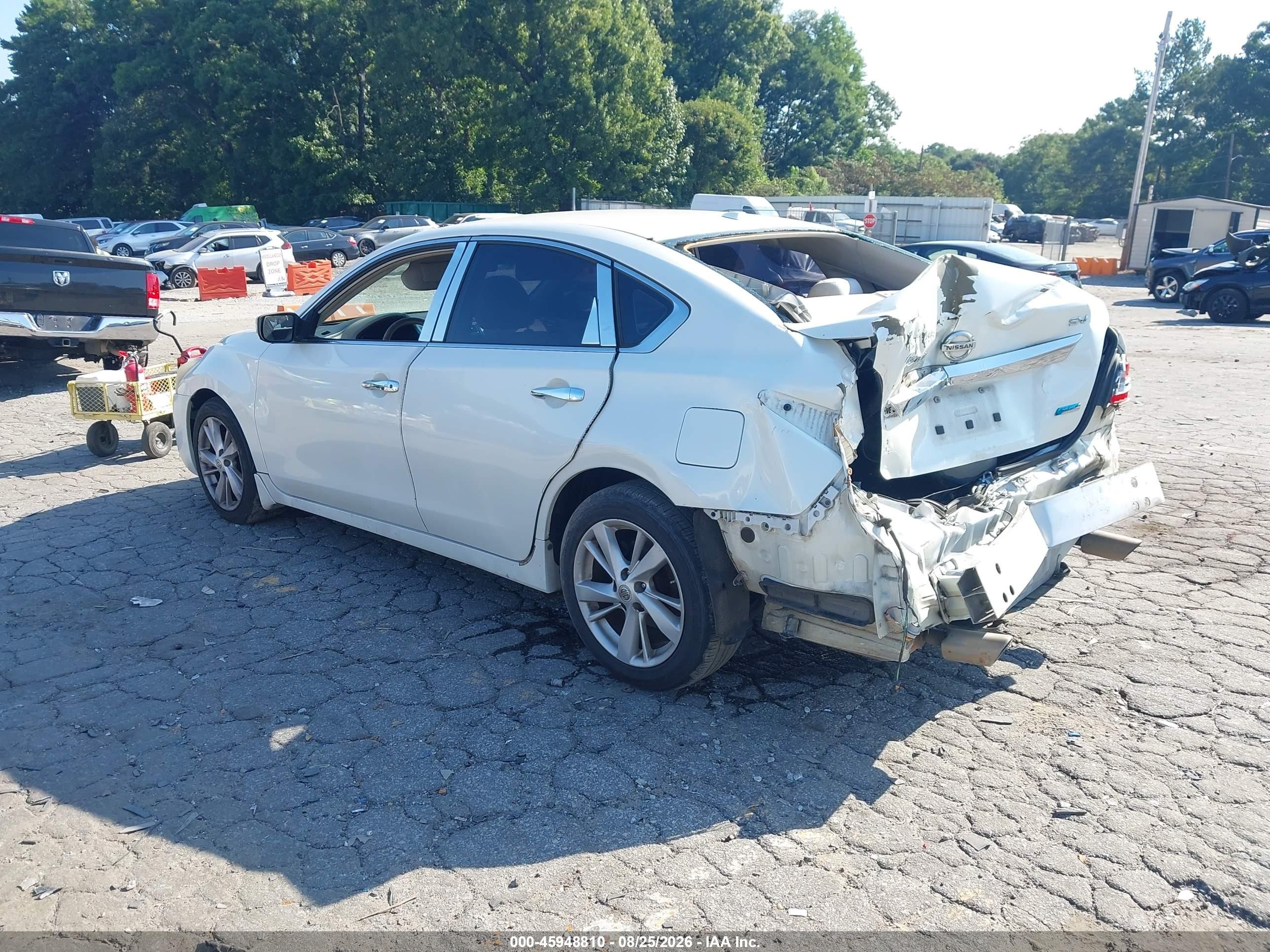 2013 Nissan Altima 2.5 Sv White vin: 1N4AL3AP3DC249685