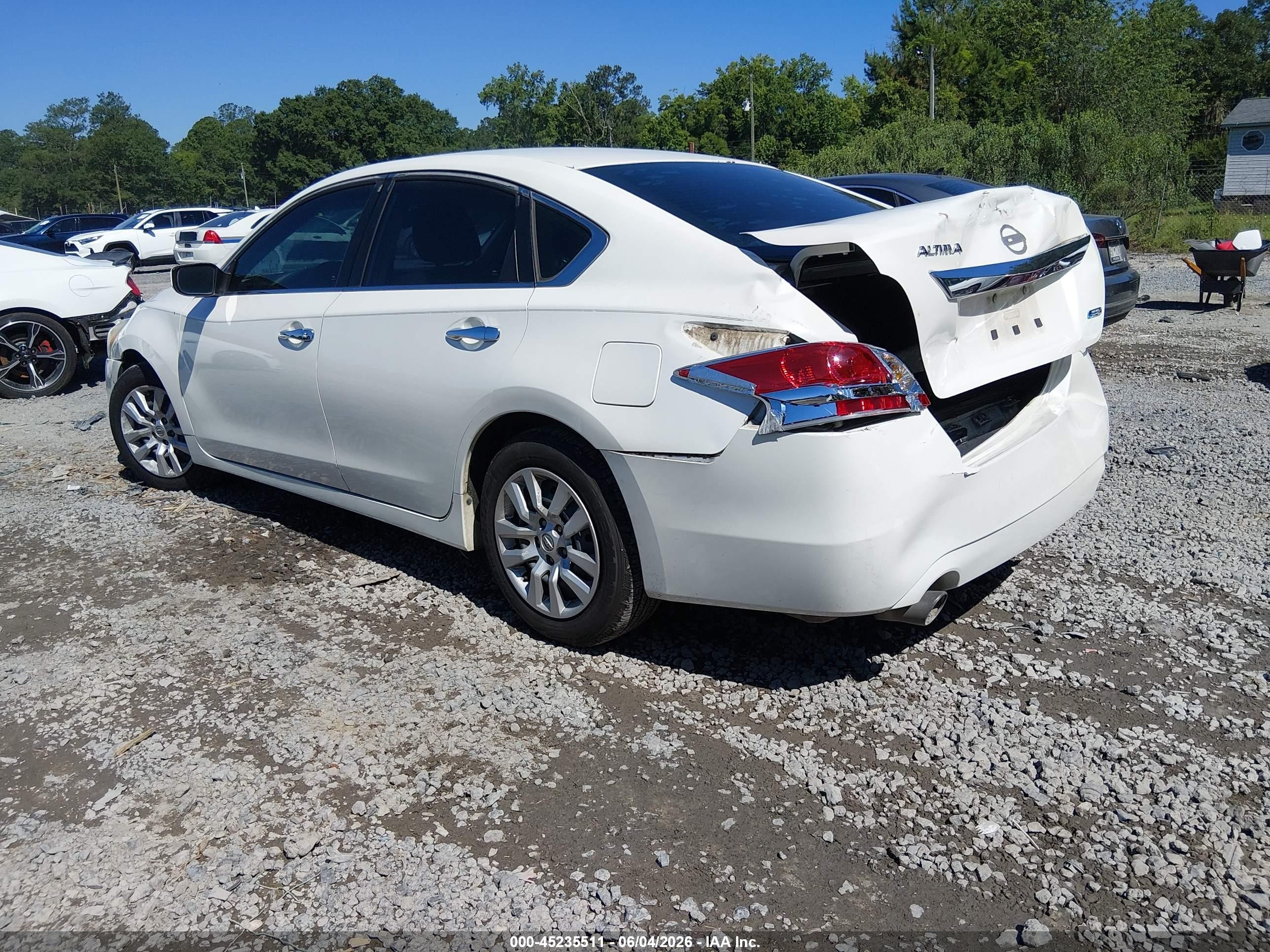 2013 Nissan Altima 2.5 White vin: 1N4AL3AP3DC274084