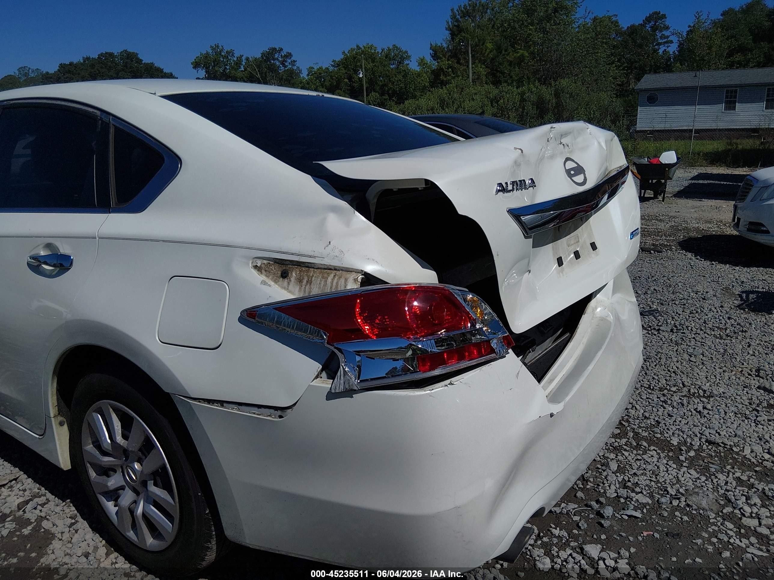 2013 Nissan Altima 2.5 White vin: 1N4AL3AP3DC274084