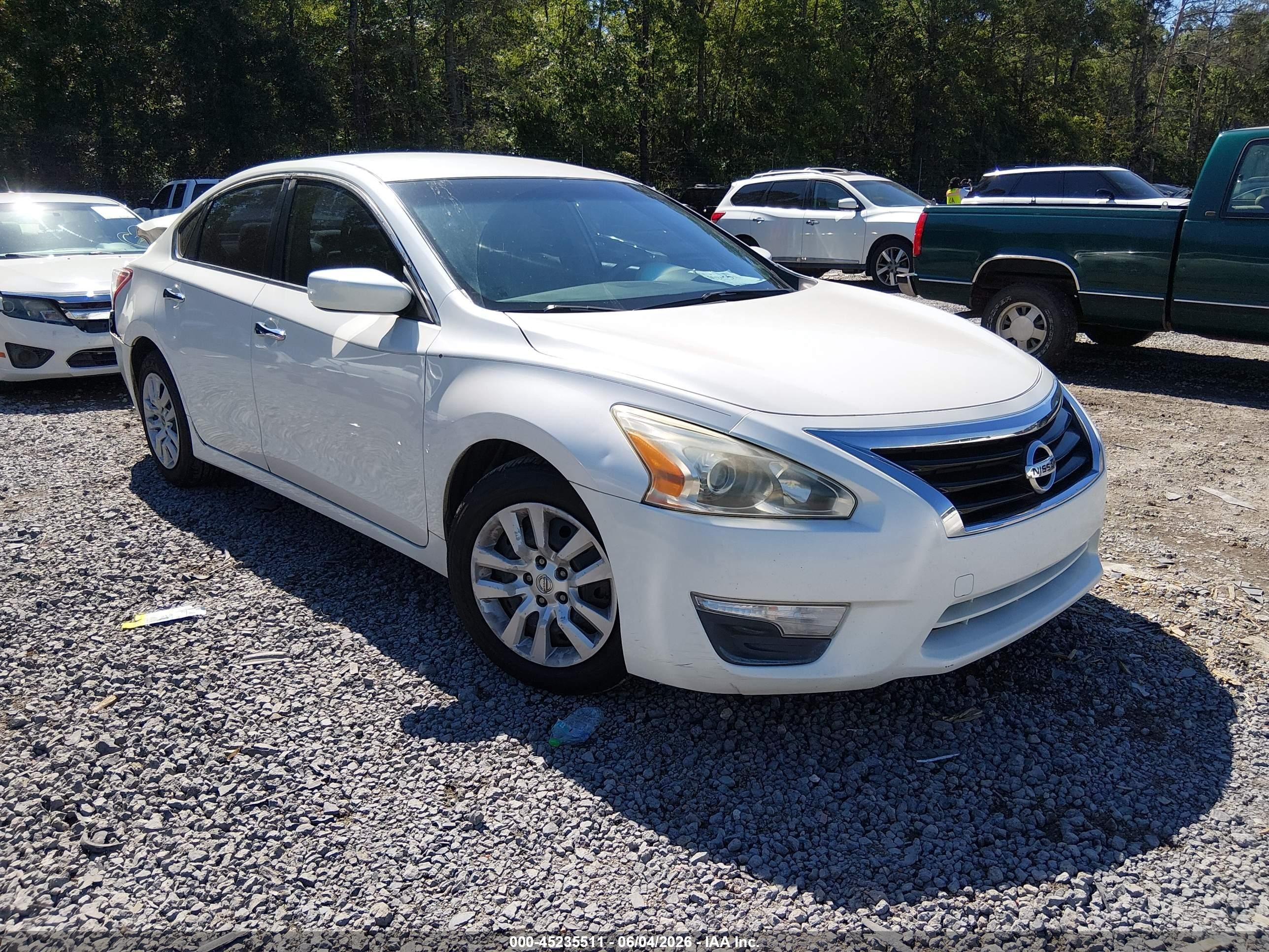 2013 Nissan Altima 2.5 White vin: 1N4AL3AP3DC274084
