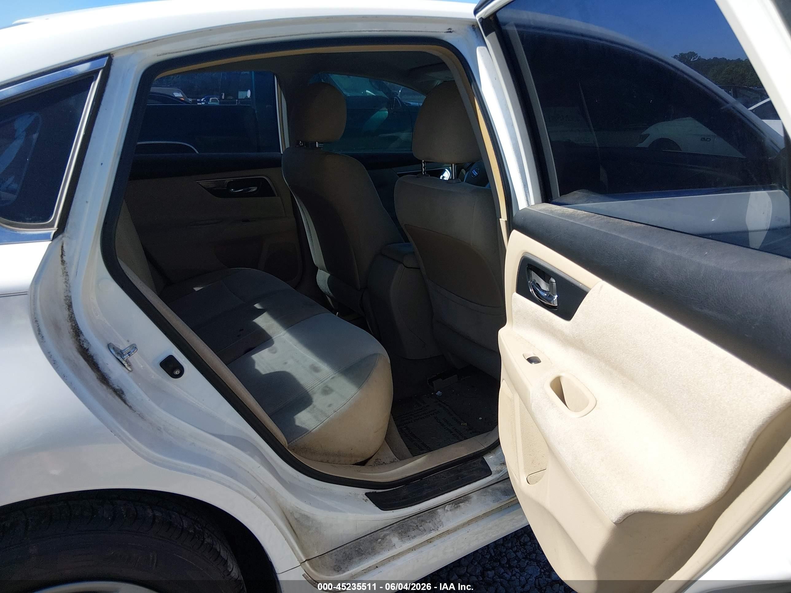 2013 Nissan Altima 2.5 White vin: 1N4AL3AP3DC274084