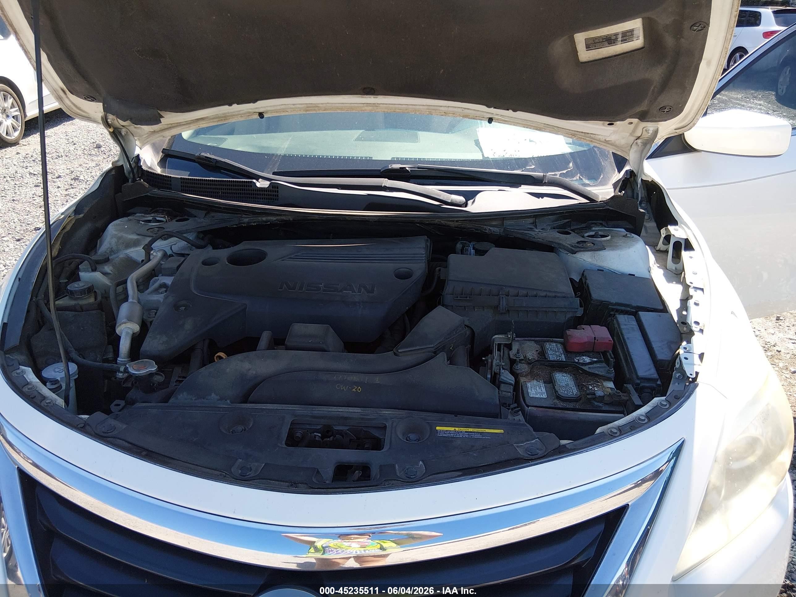 2013 Nissan Altima 2.5 White vin: 1N4AL3AP3DC274084