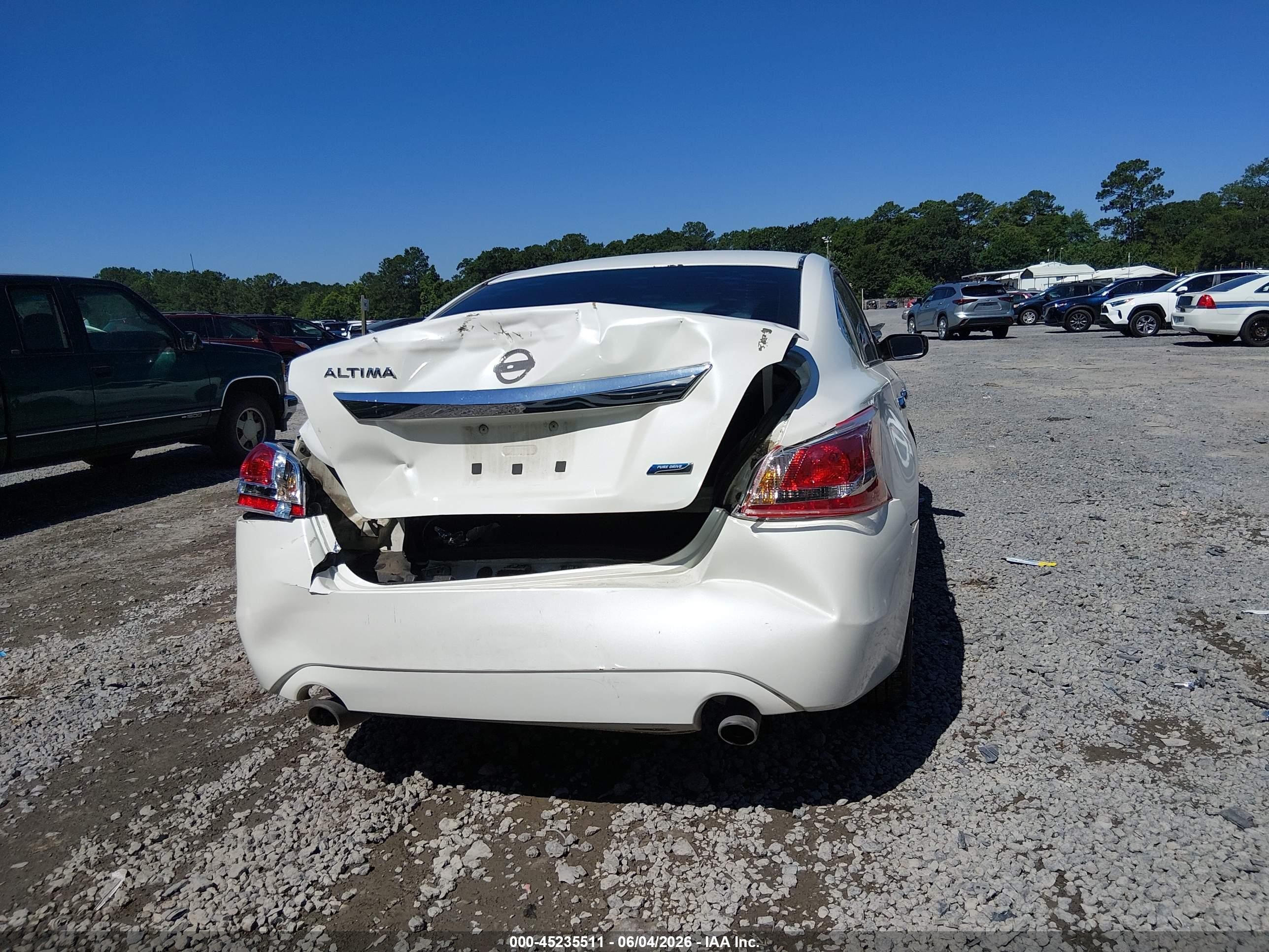2013 Nissan Altima 2.5 White vin: 1N4AL3AP3DC274084
