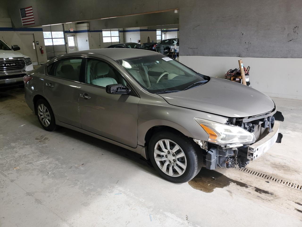 2013 Nissan Altima 2.5 Beige vin: 1N4AL3AP3DC278975