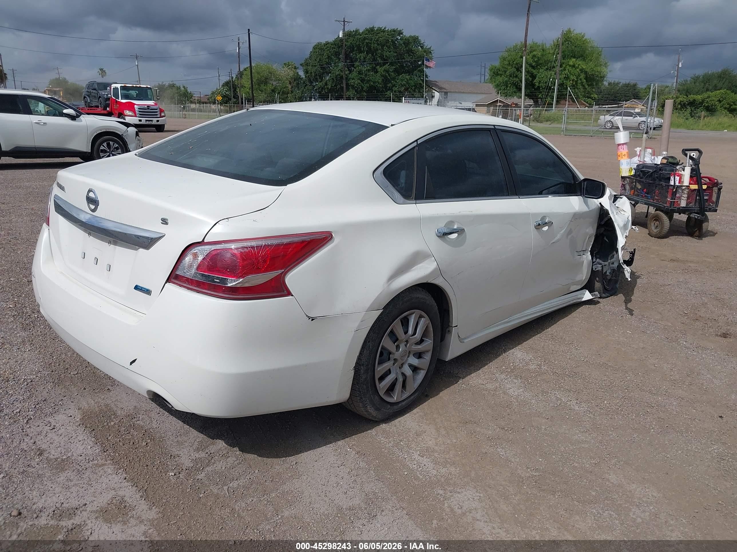2013 Nissan Altima 2.5 S Белый vin: 1N4AL3AP3DC283691