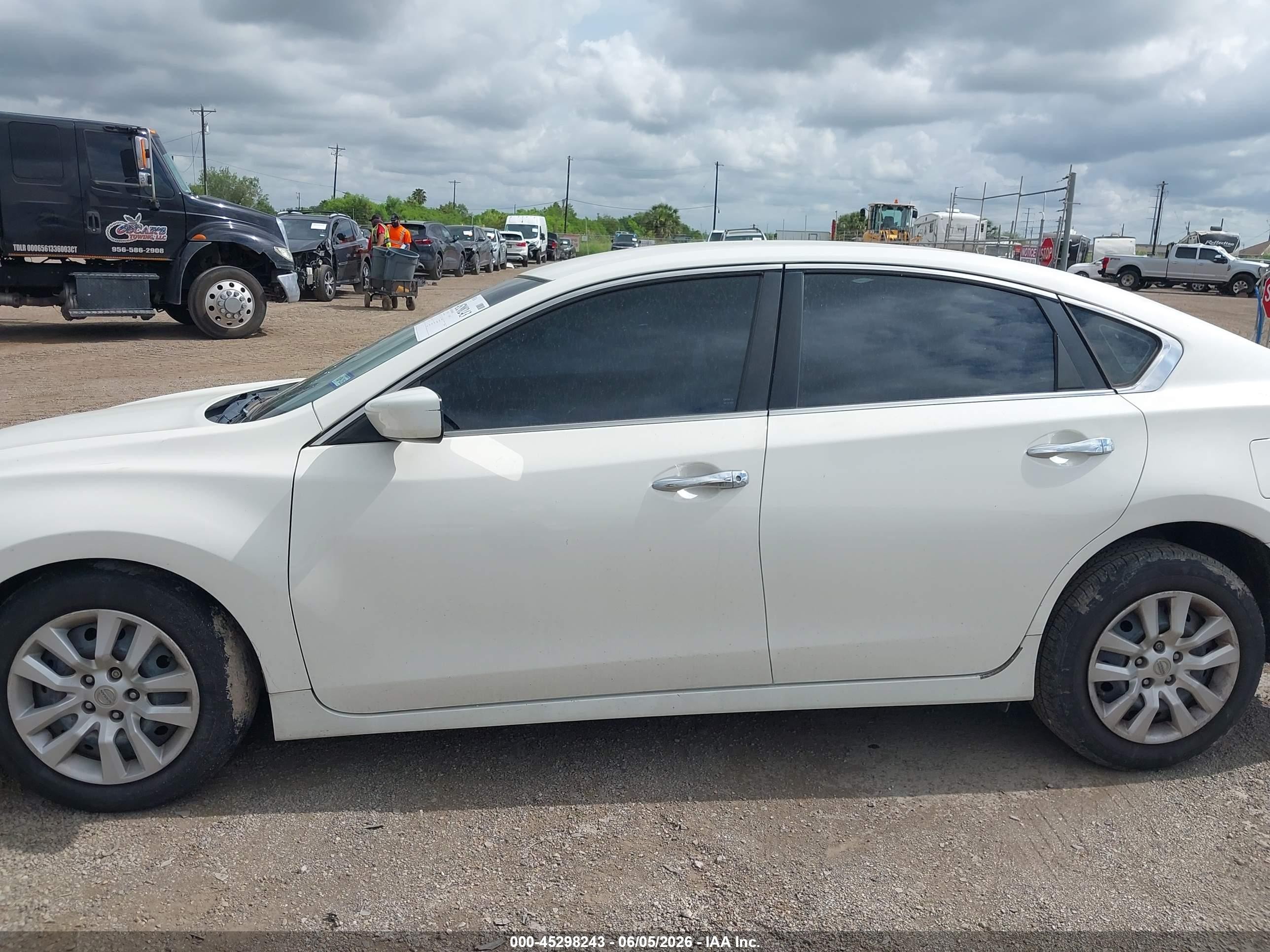 2013 Nissan Altima 2.5 S Белый vin: 1N4AL3AP3DC283691