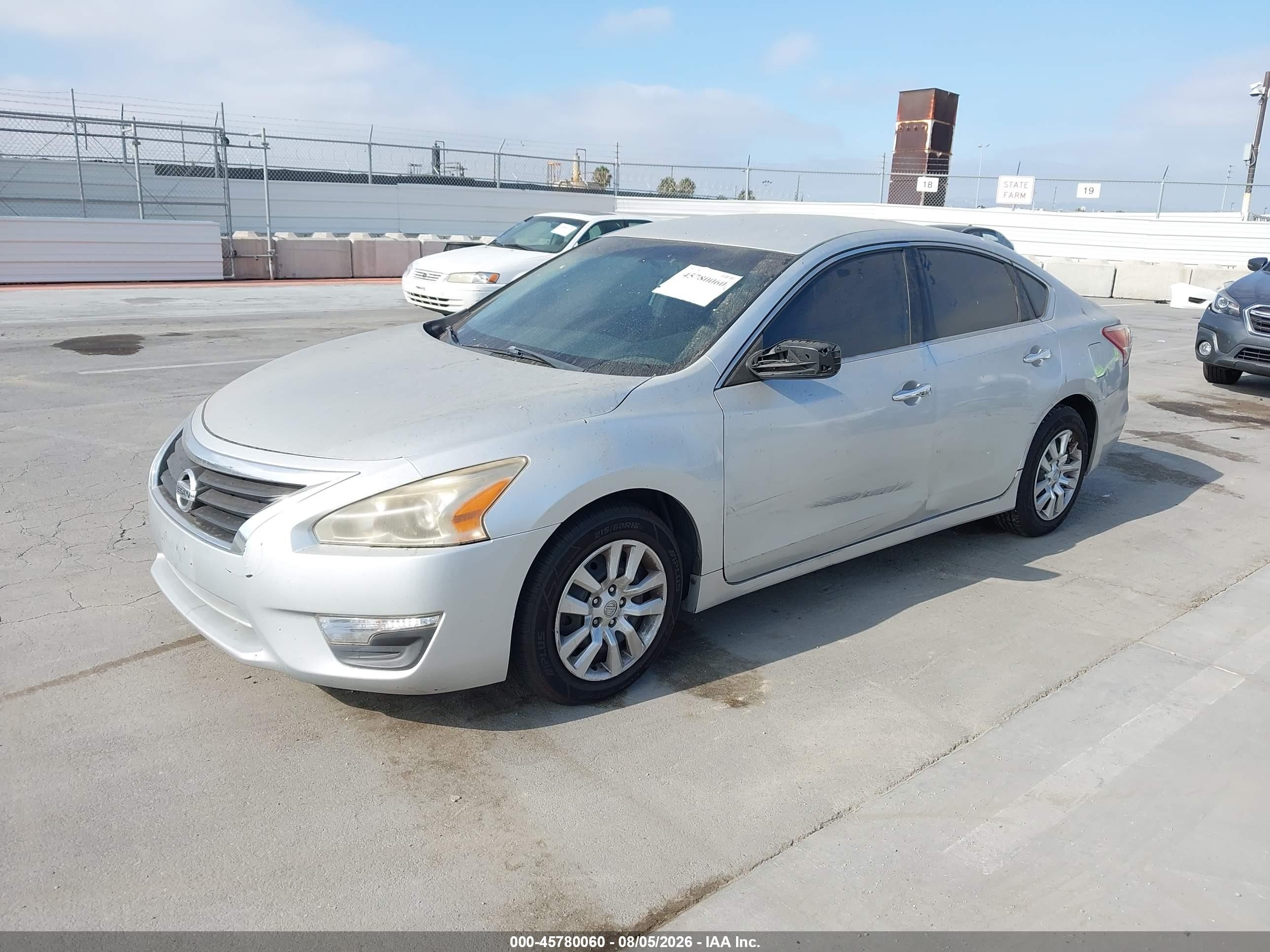 2013 Nissan Altima 2.5 S Серебряный vin: 1N4AL3AP3DC298689