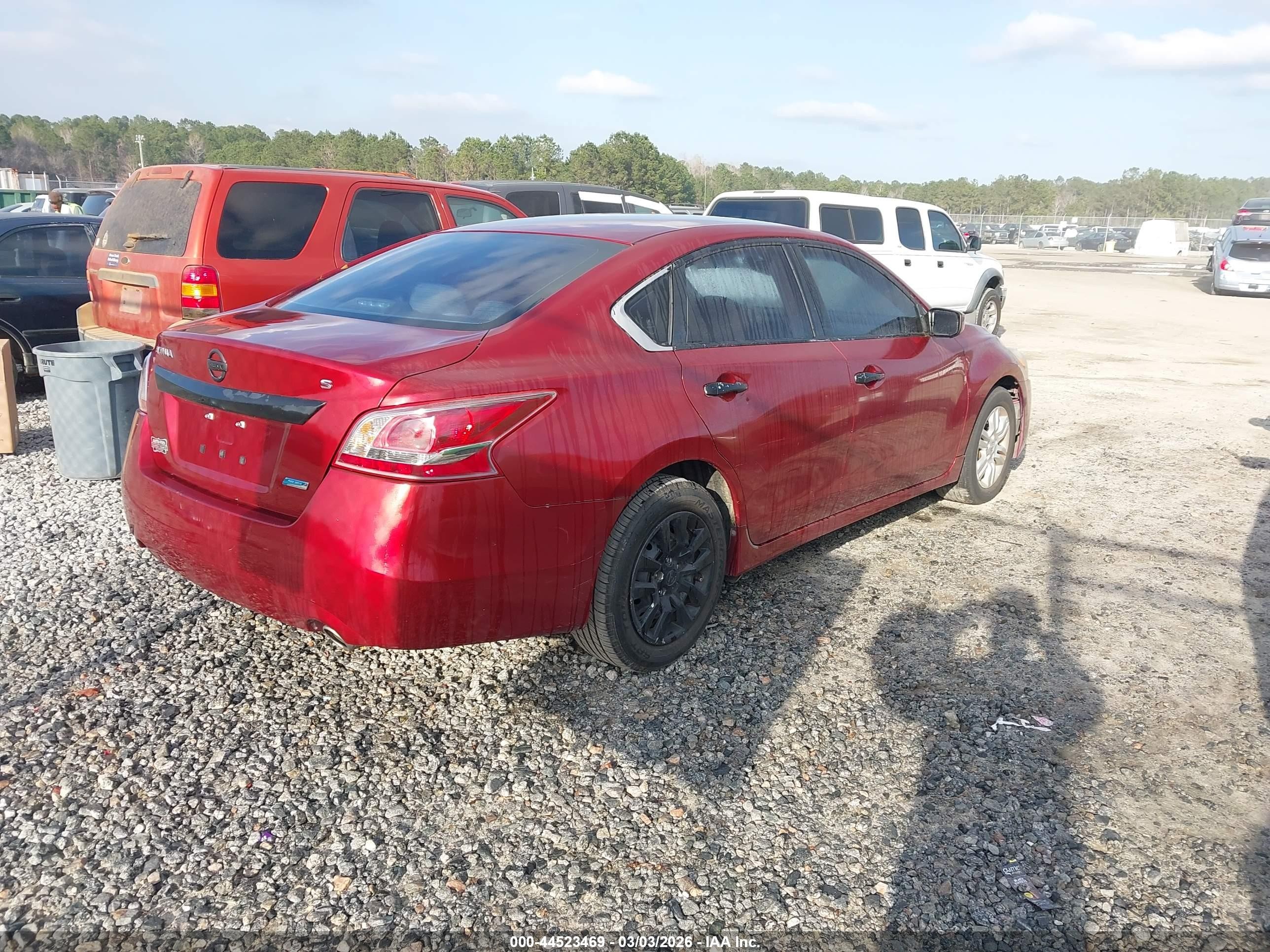 2013 Nissan Altima 2.5 S Red vin: 1N4AL3AP3DC918361