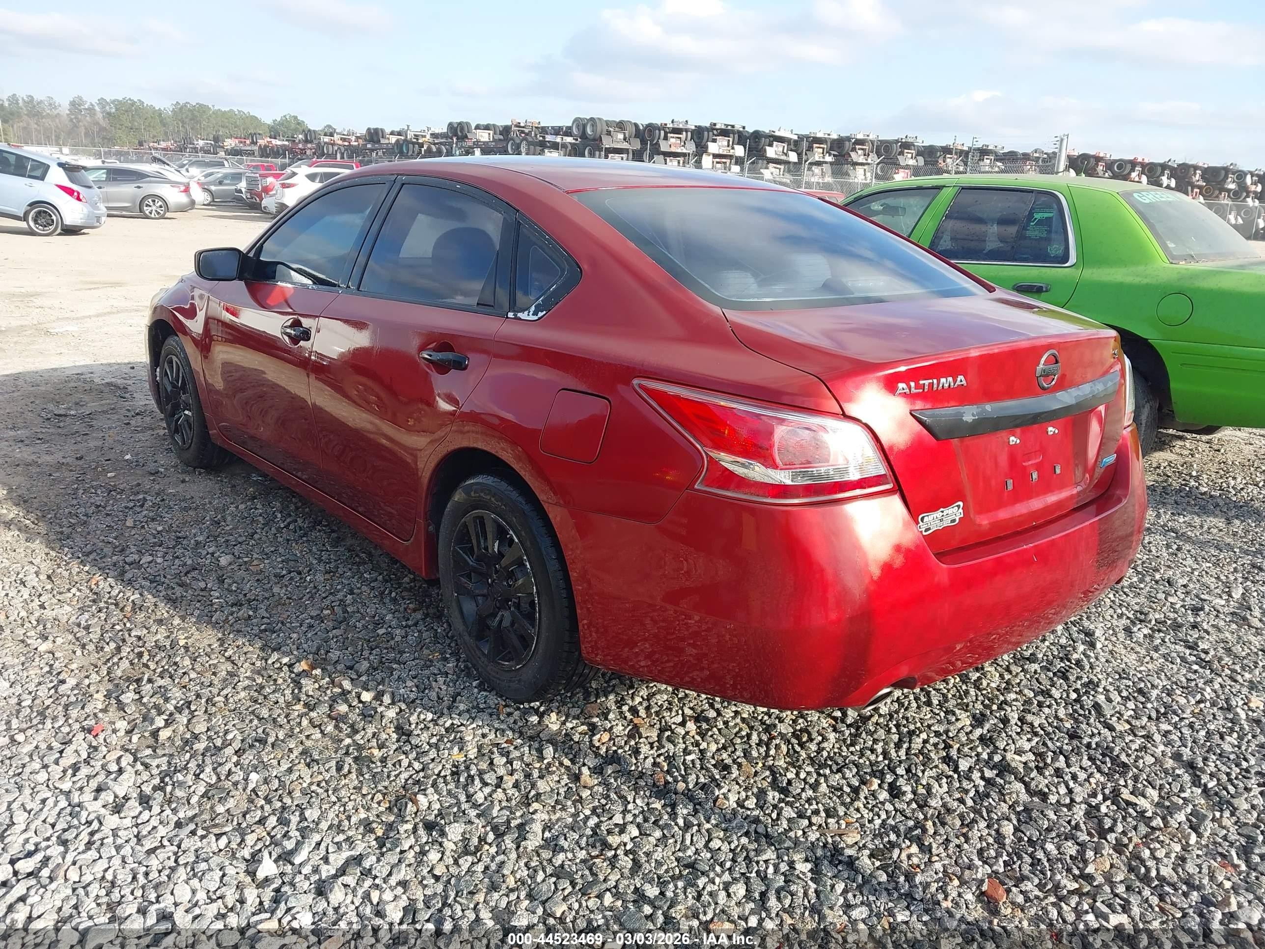 2013 Nissan Altima 2.5 S Red vin: 1N4AL3AP3DC918361