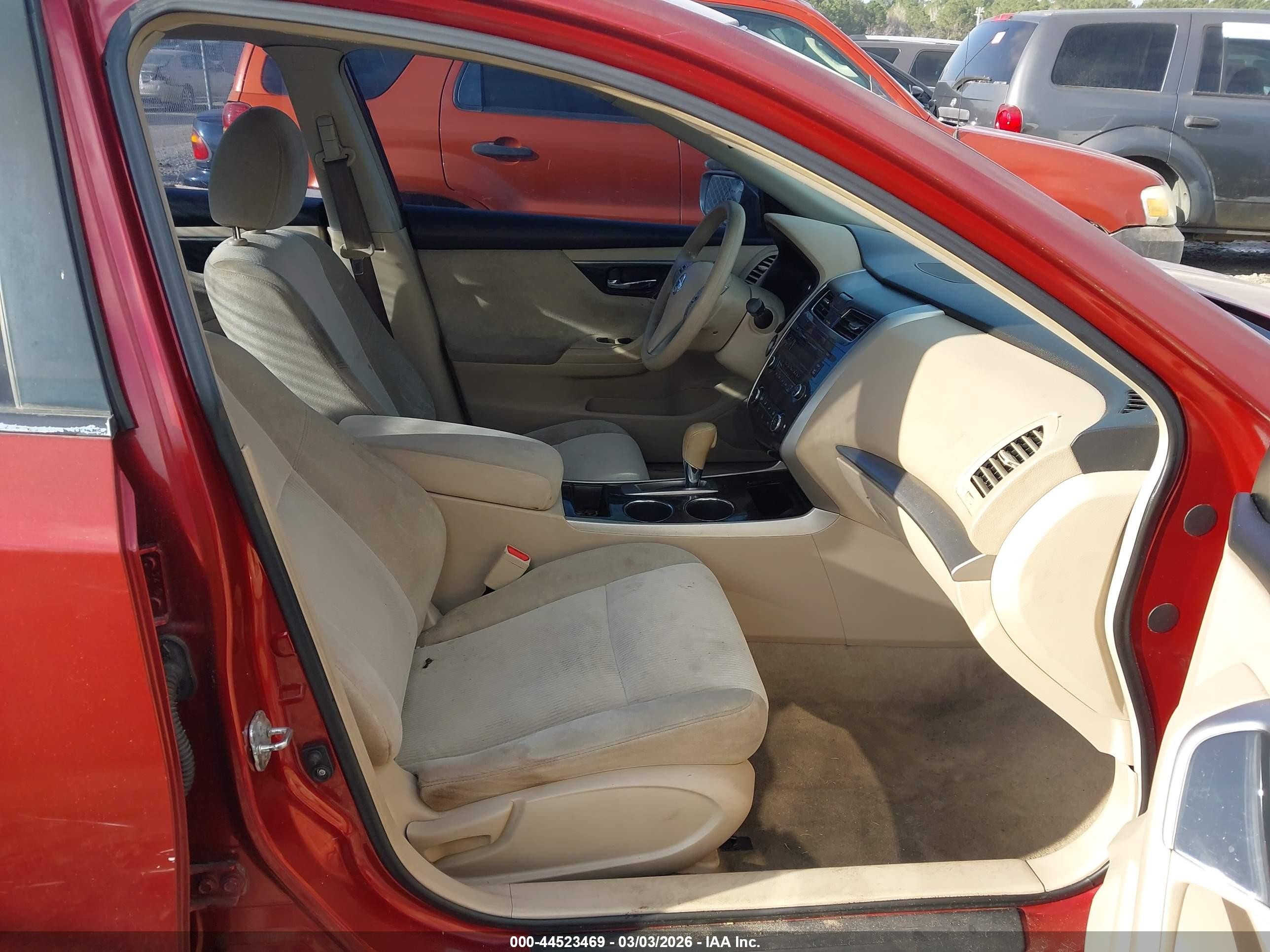 2013 Nissan Altima 2.5 S Red vin: 1N4AL3AP3DC918361