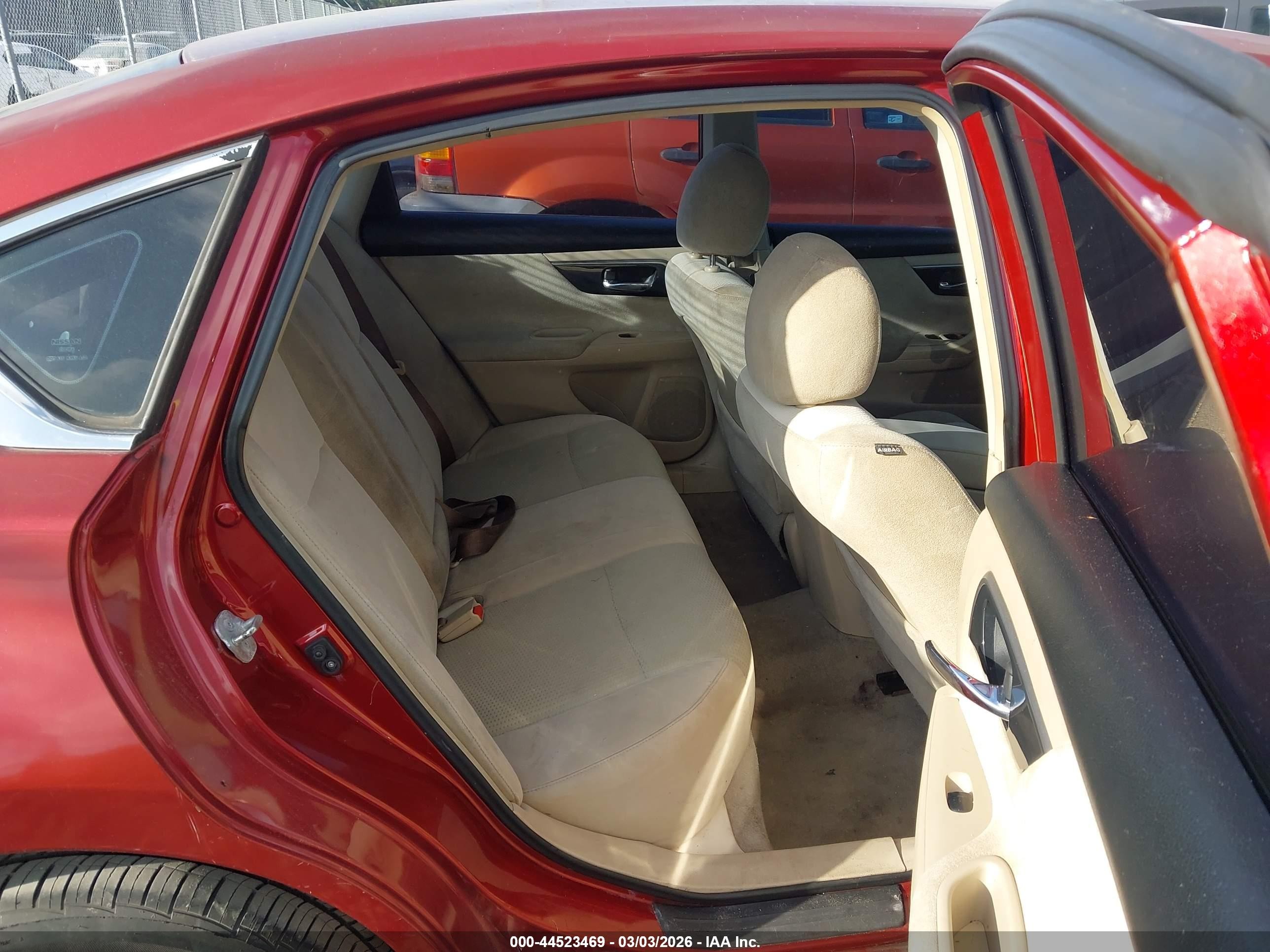 2013 Nissan Altima 2.5 S Red vin: 1N4AL3AP3DC918361