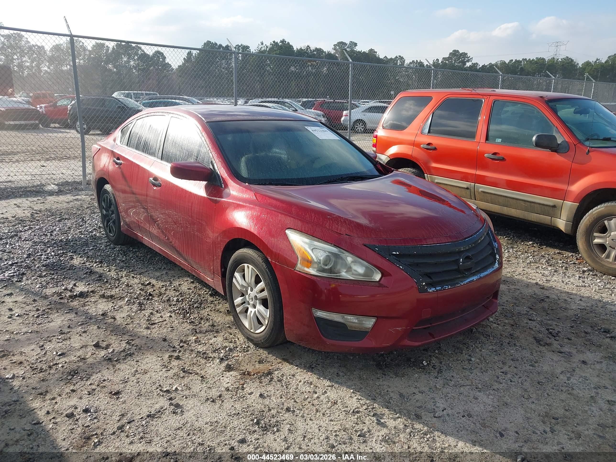 2013 Nissan Altima 2.5 S Red vin: 1N4AL3AP3DC918361